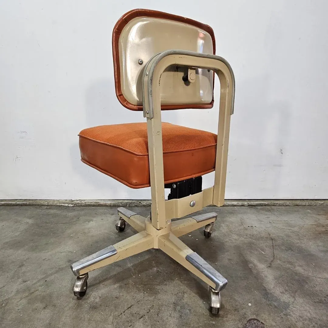 1970s Vintage Office Tanker Swivel and Tilt Tanker Chair by