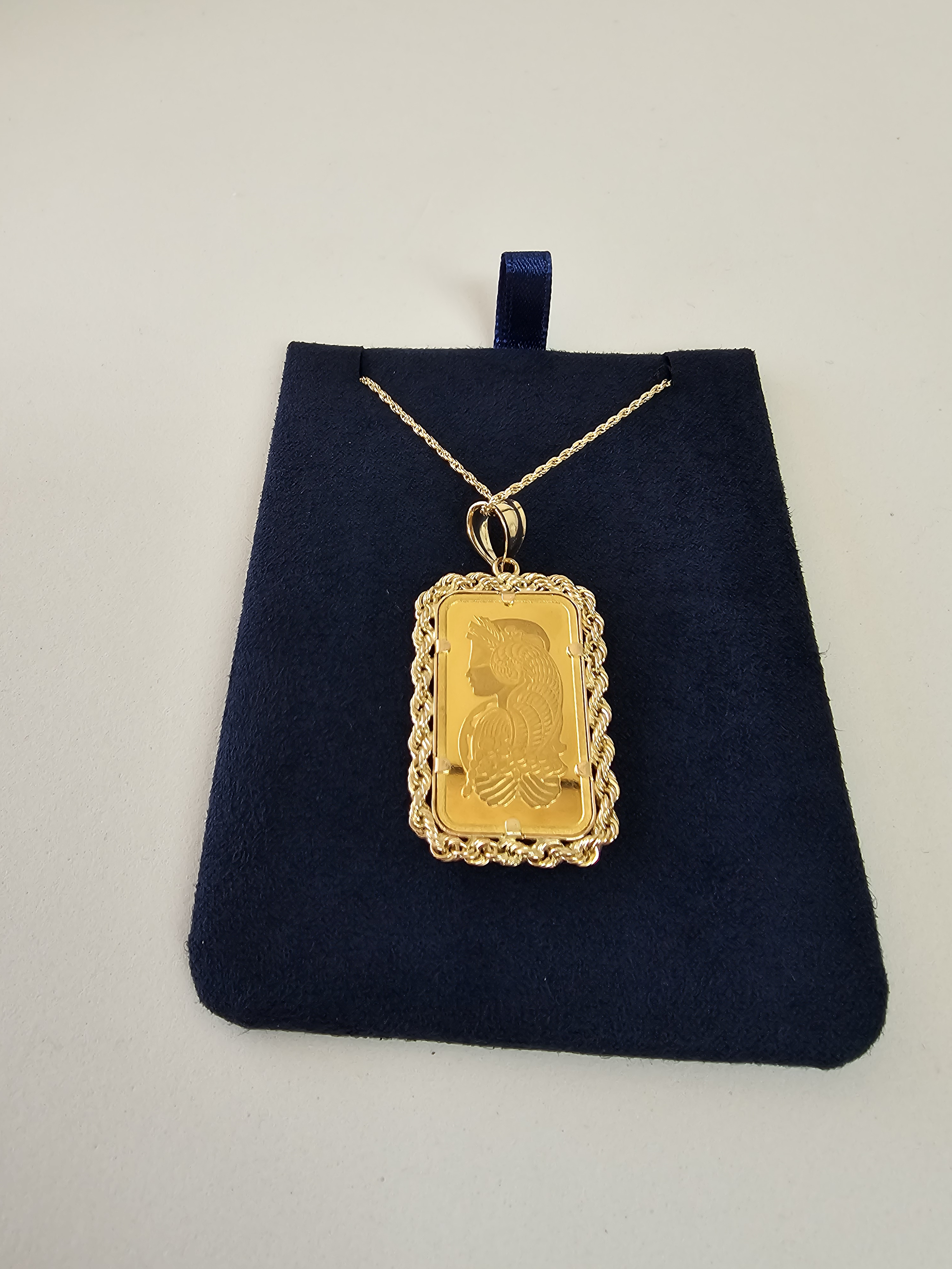 10 Gram Pamp Suisse Gold Bar with Rope Bezel 16