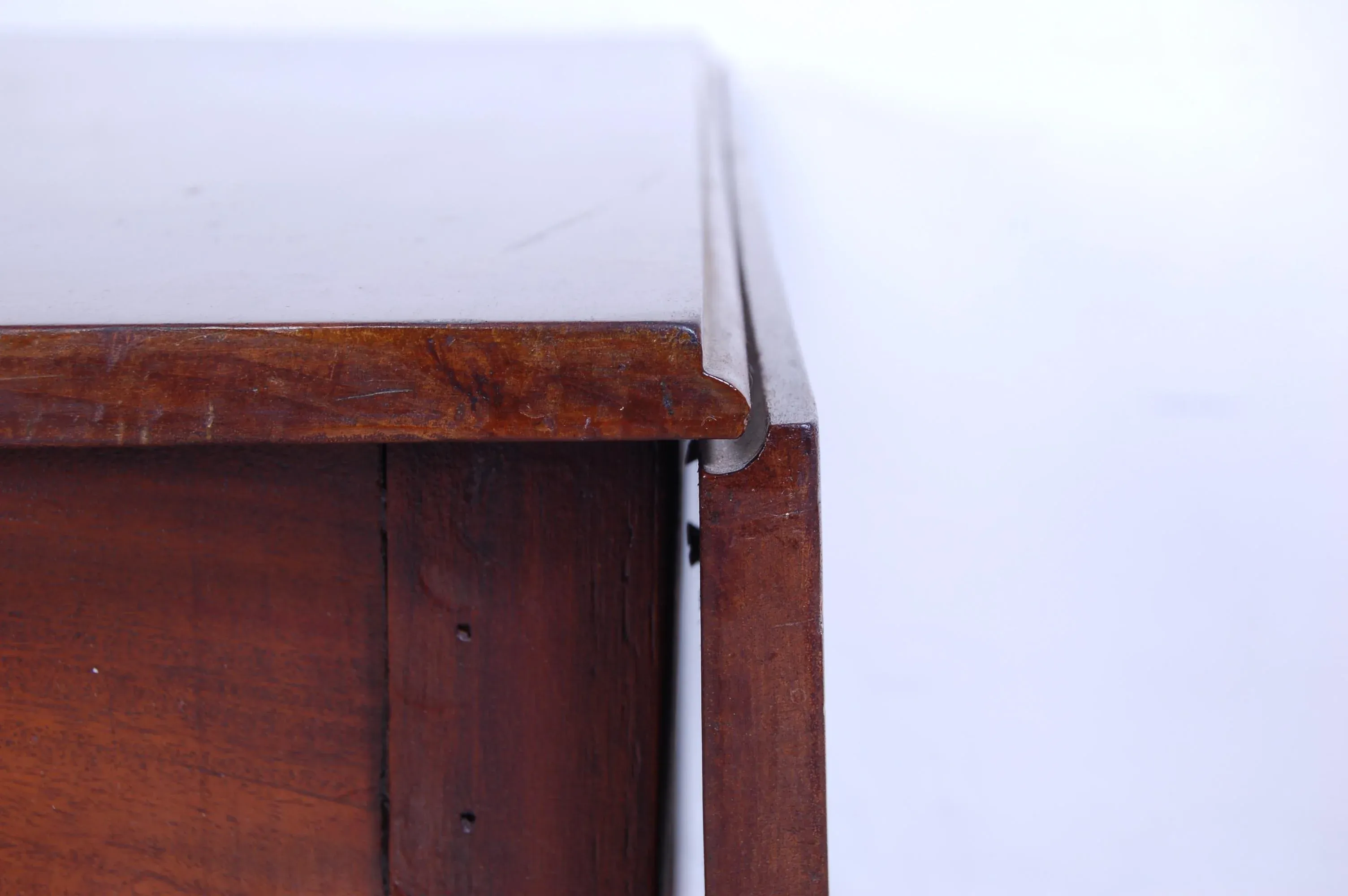 Vintage Console Table with Rectangular Bands