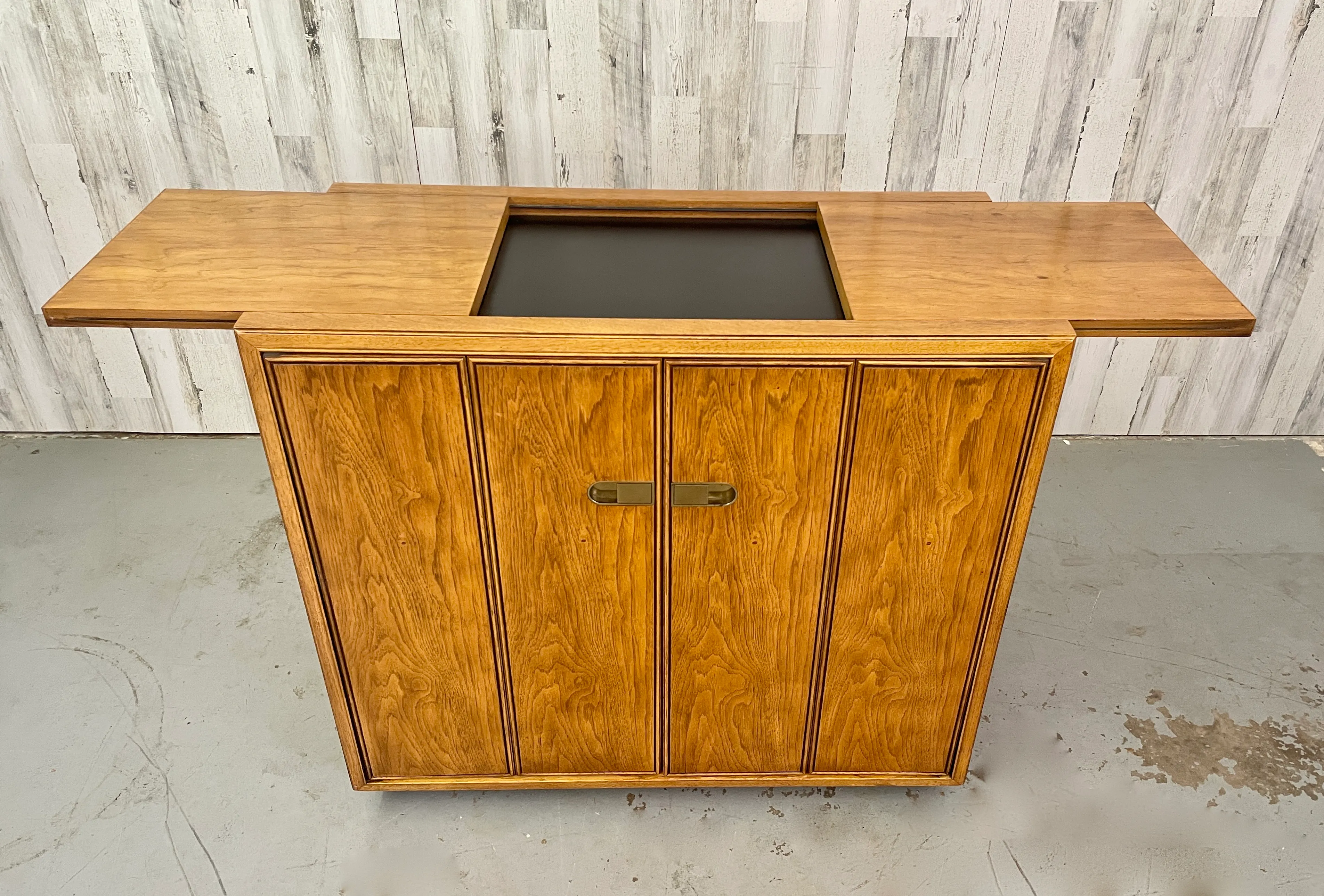 Drexel 2024 bar cabinet