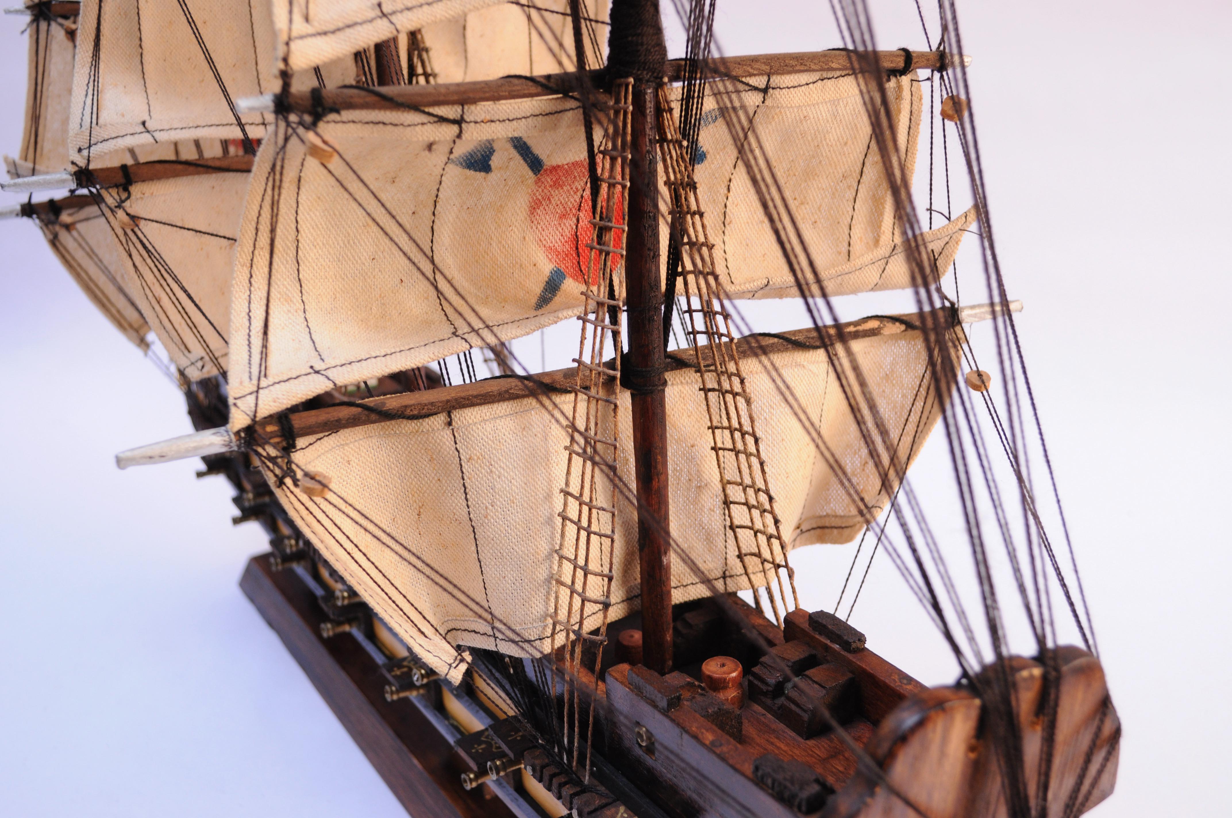 FRAGATA ESPAÑOLA 1780 木製模型 Model Ship ~ Fragata Española, Año 1780 / Spanish War Ship