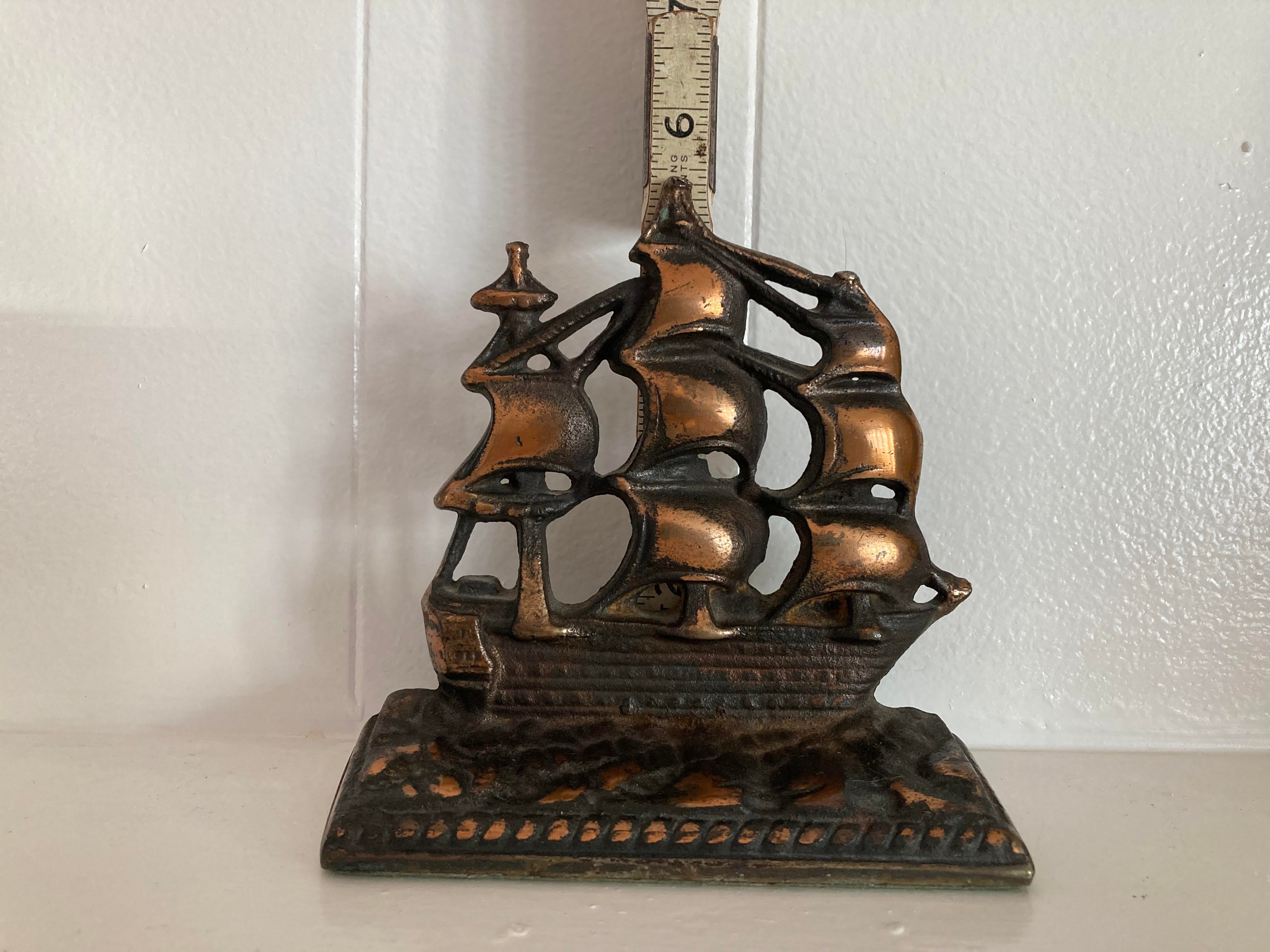 france antique -アンティークチェア- Uss Constitution Bookends is available for purchase on au PAY
