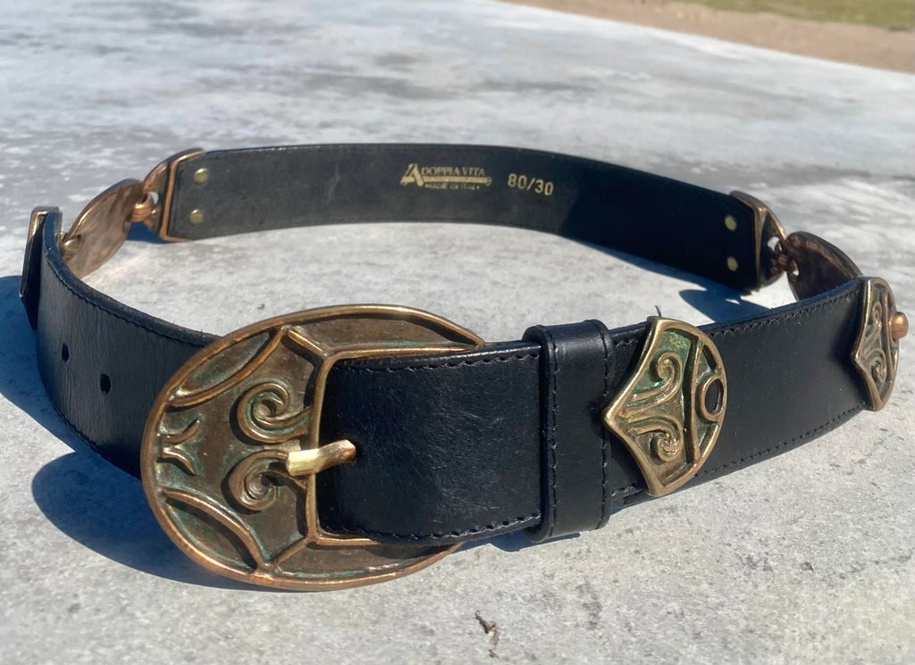Metal Etruscan-Style Artisan La Doppia Vita Black Leather  display picture 2