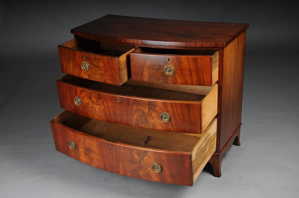 English Mahogany Chest of Drawers, 1890sYves Saint Laurent Gold Tie Clip