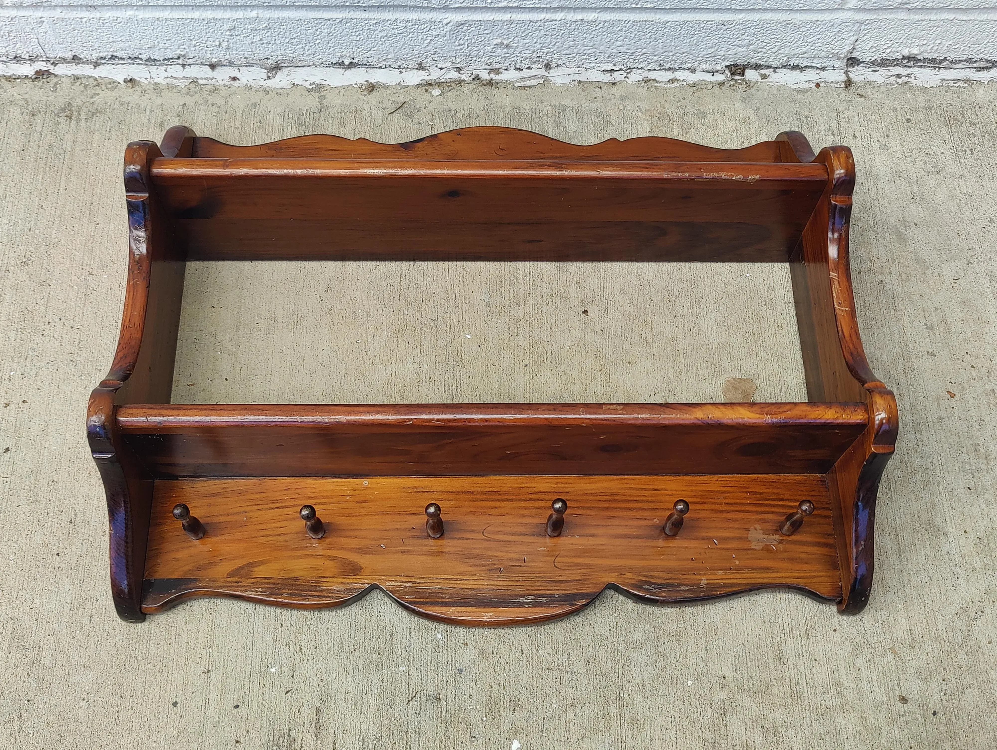 Mid 20th Century Vintage Ethan Allen Old Tavern Pine Hanging