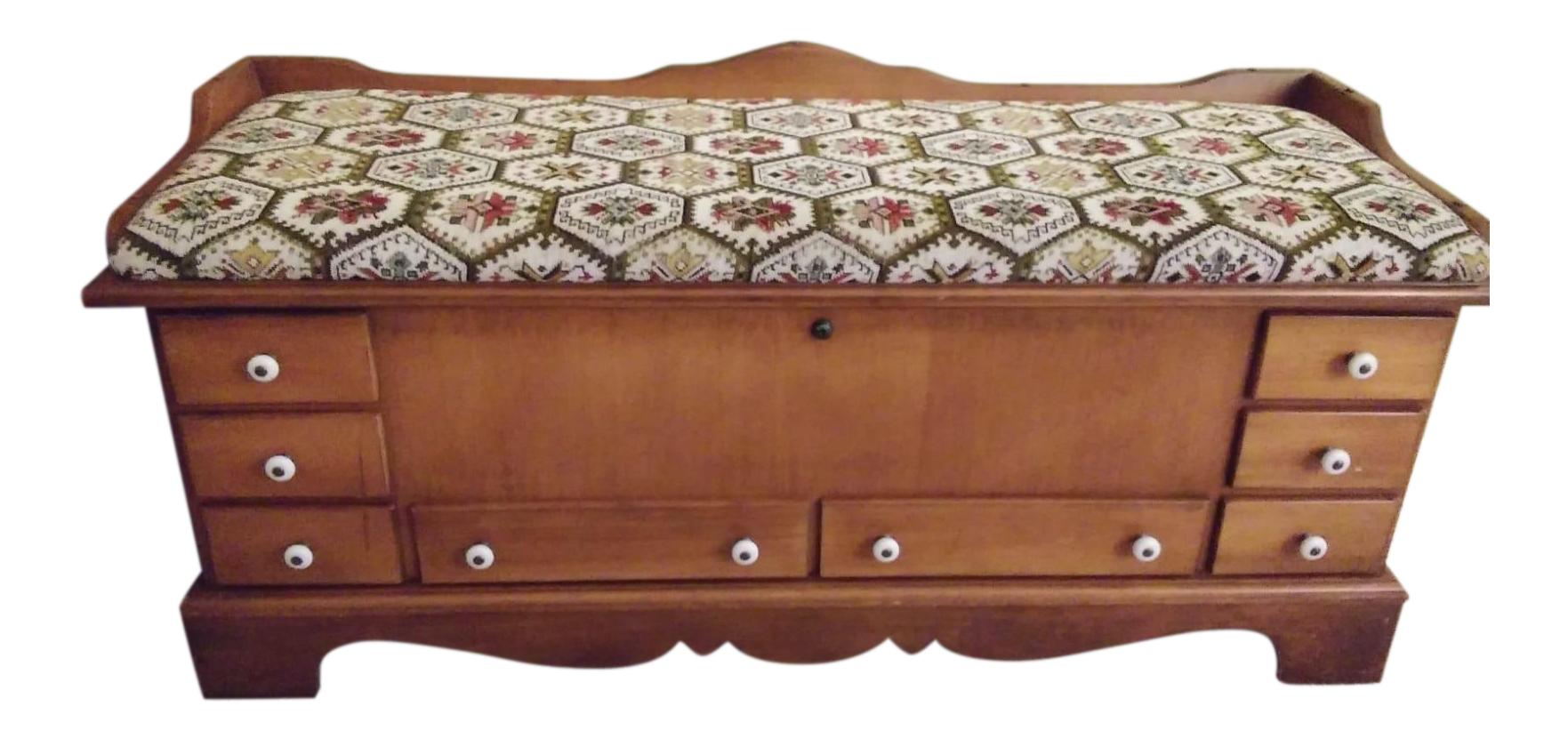 1970s Traditional Lane Cedar Chest With Cushion Top Chairish