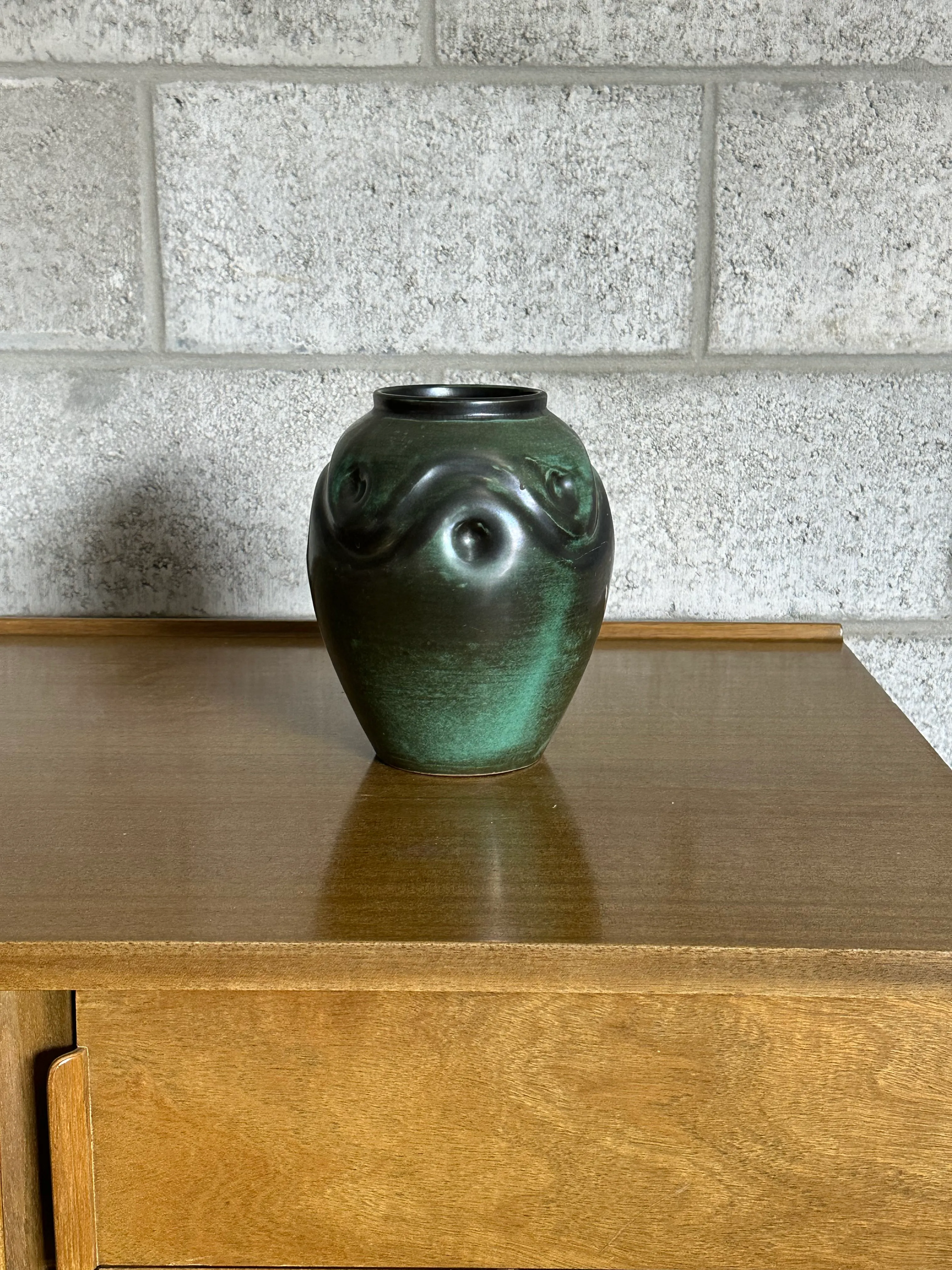 Harald Östergren Vase for Upsala-Ekeby, Sweden, 1930s display picture 1