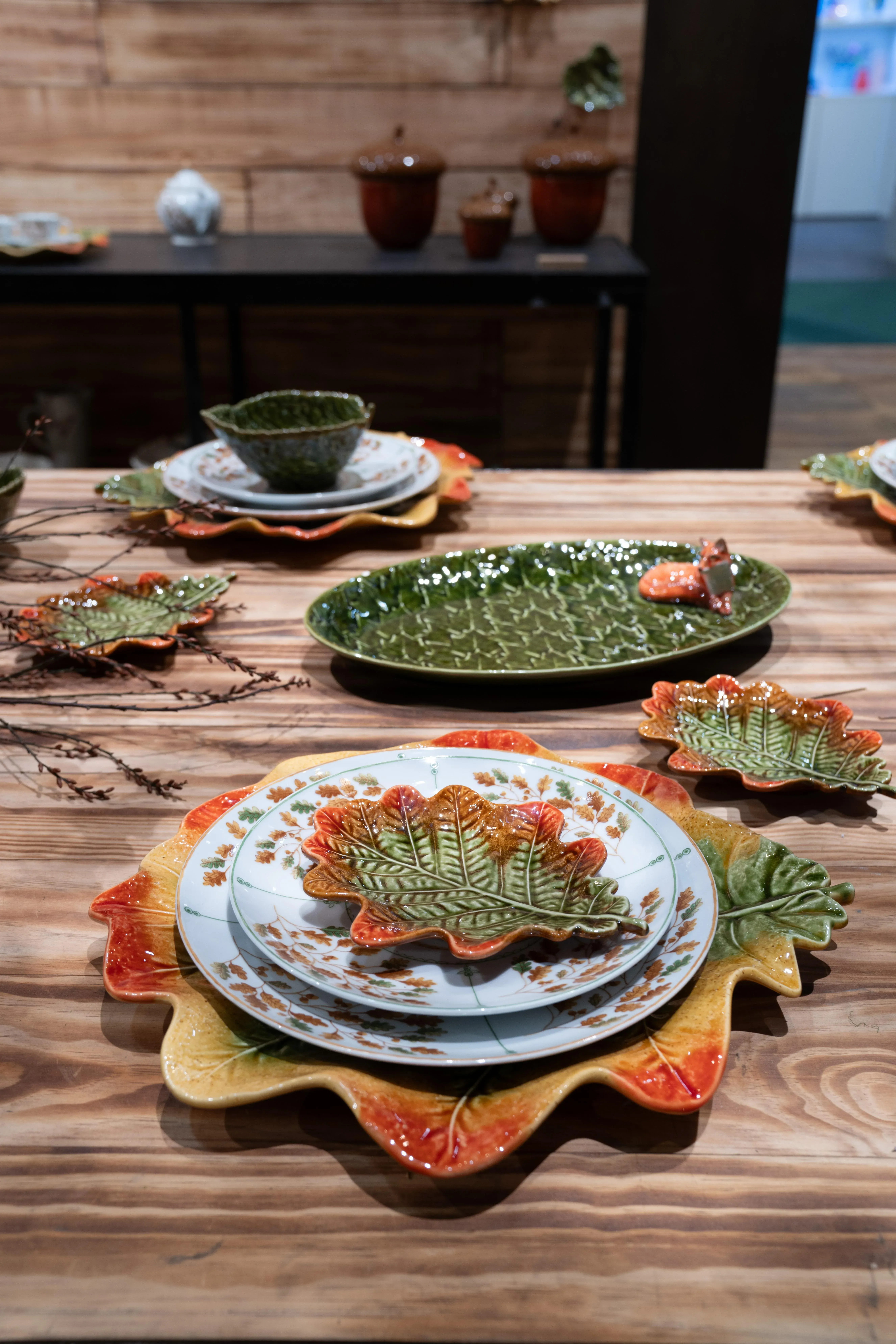 Bordallo Pinheiro Gudrun by Claudia Schiffer Oval Leaf Platter