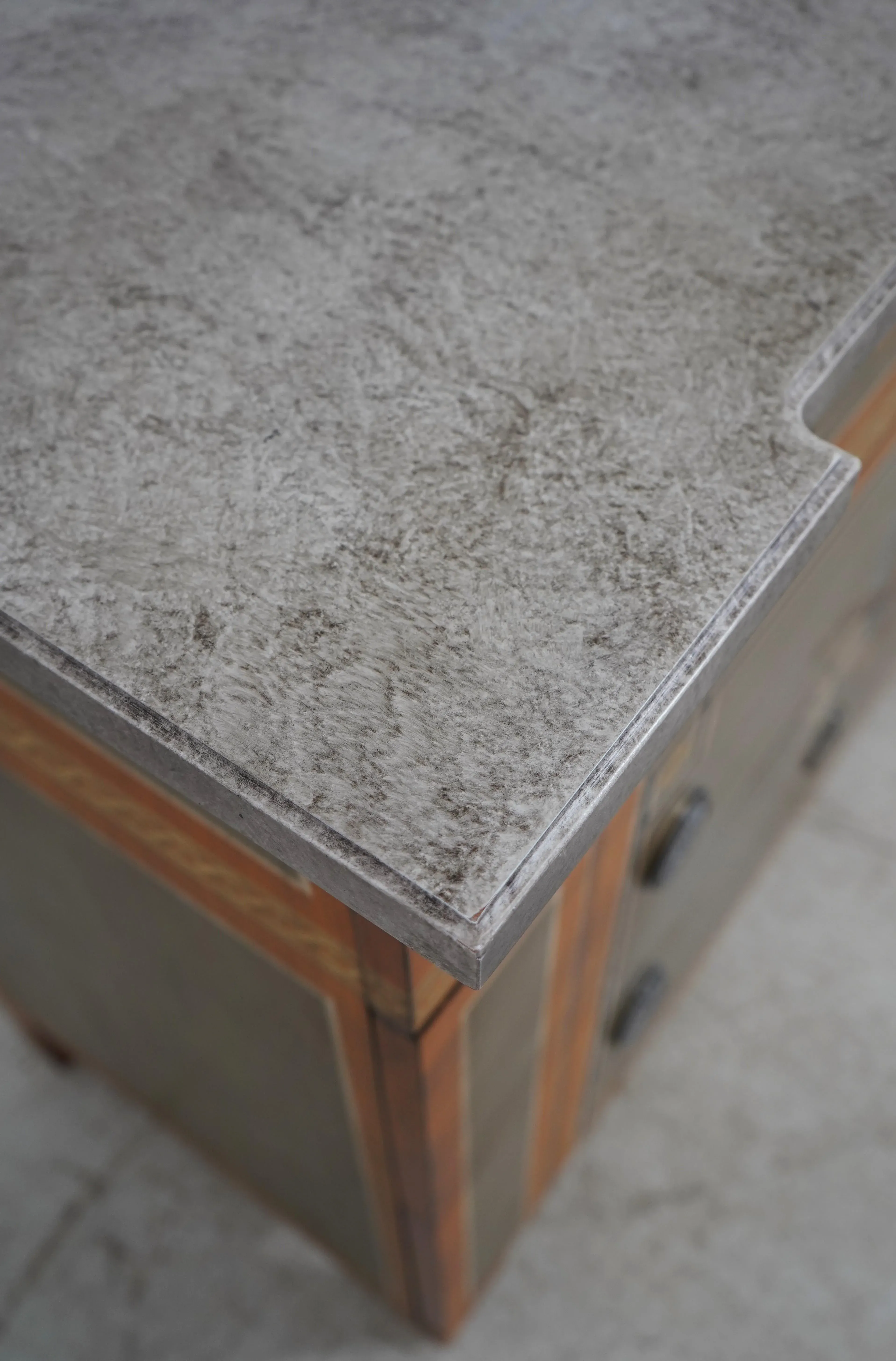 Pandora Heart Shaped RingDrexel French Style Paint Decorated Chest or Dresser