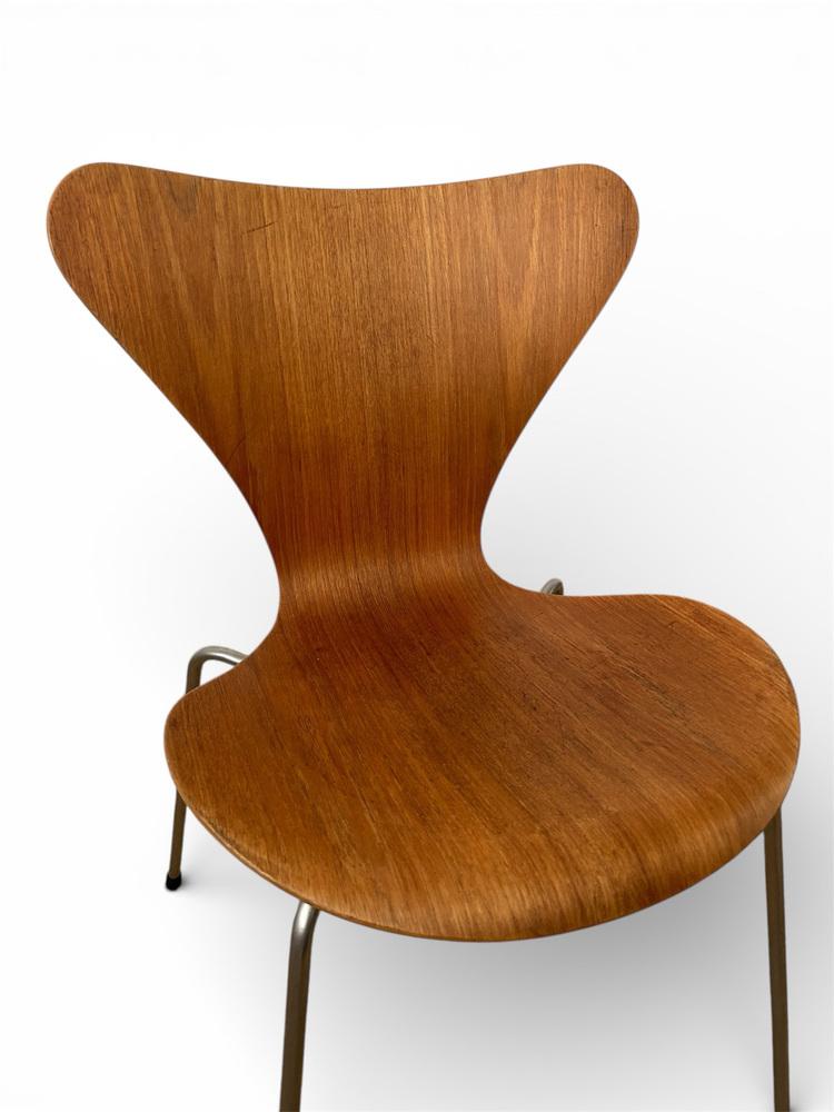Series 7 Chair in Teak by Arne Jacobsen for Fritz Hansen