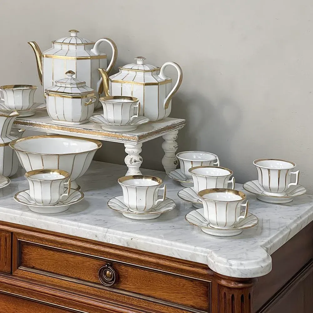 コーヒー - TEA SET、VIEUX PARIS。磁器エナメルとゴールデンBY