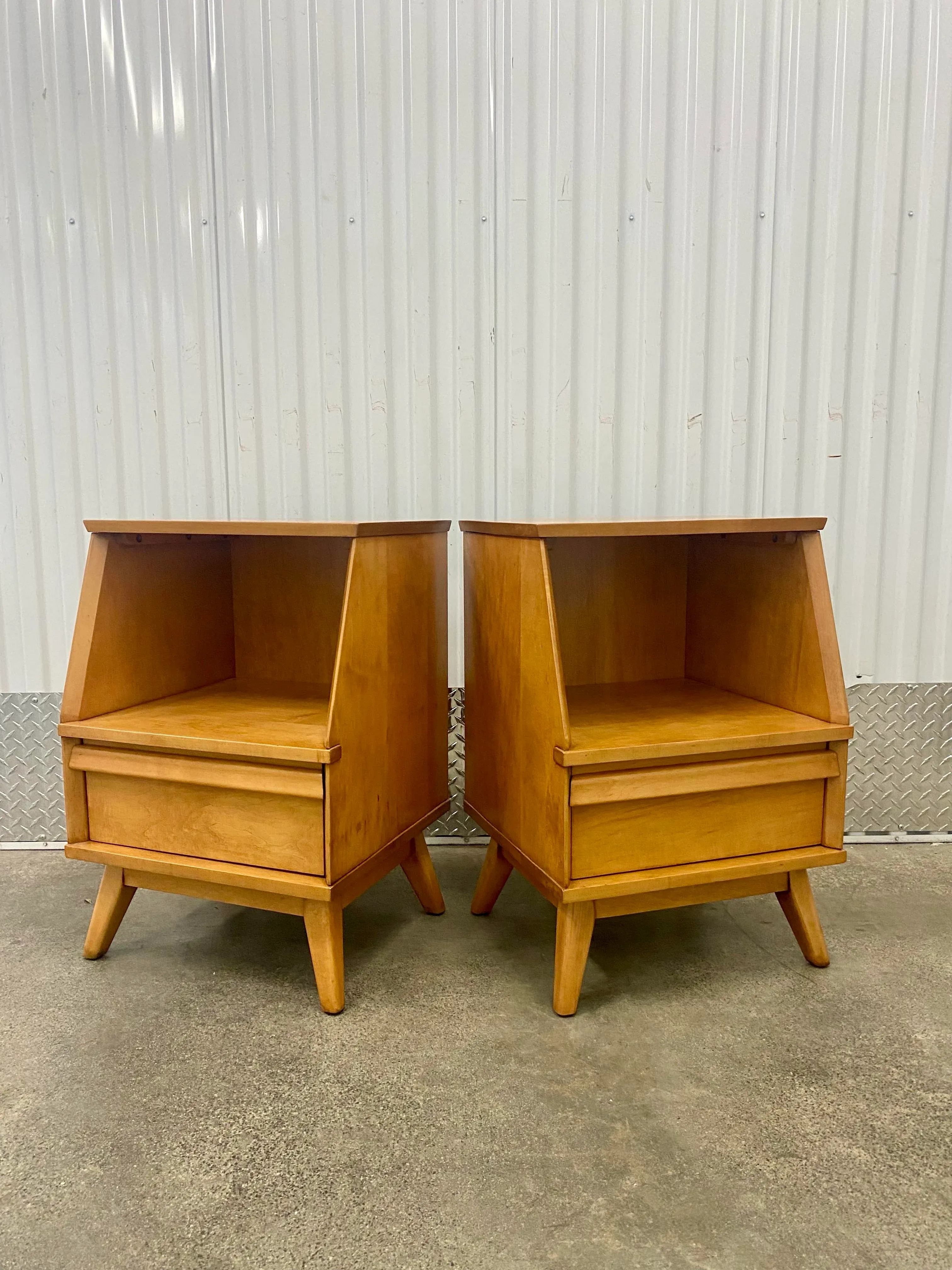 1960s Nigtstand Birchcraft by Baumritter Set of Two | Chairish