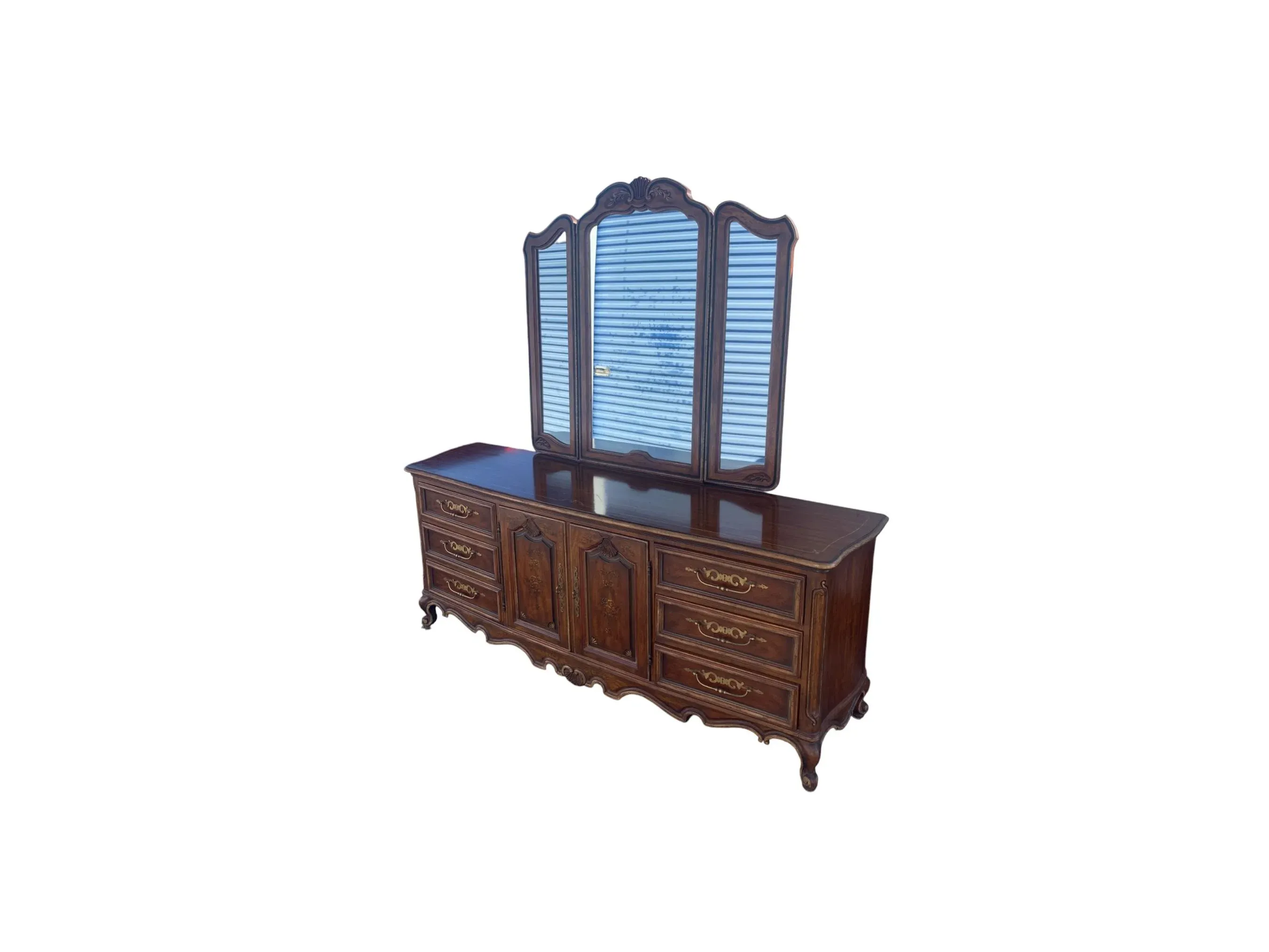 Late 20th Century Vintage French Provincial Drexel Heritage