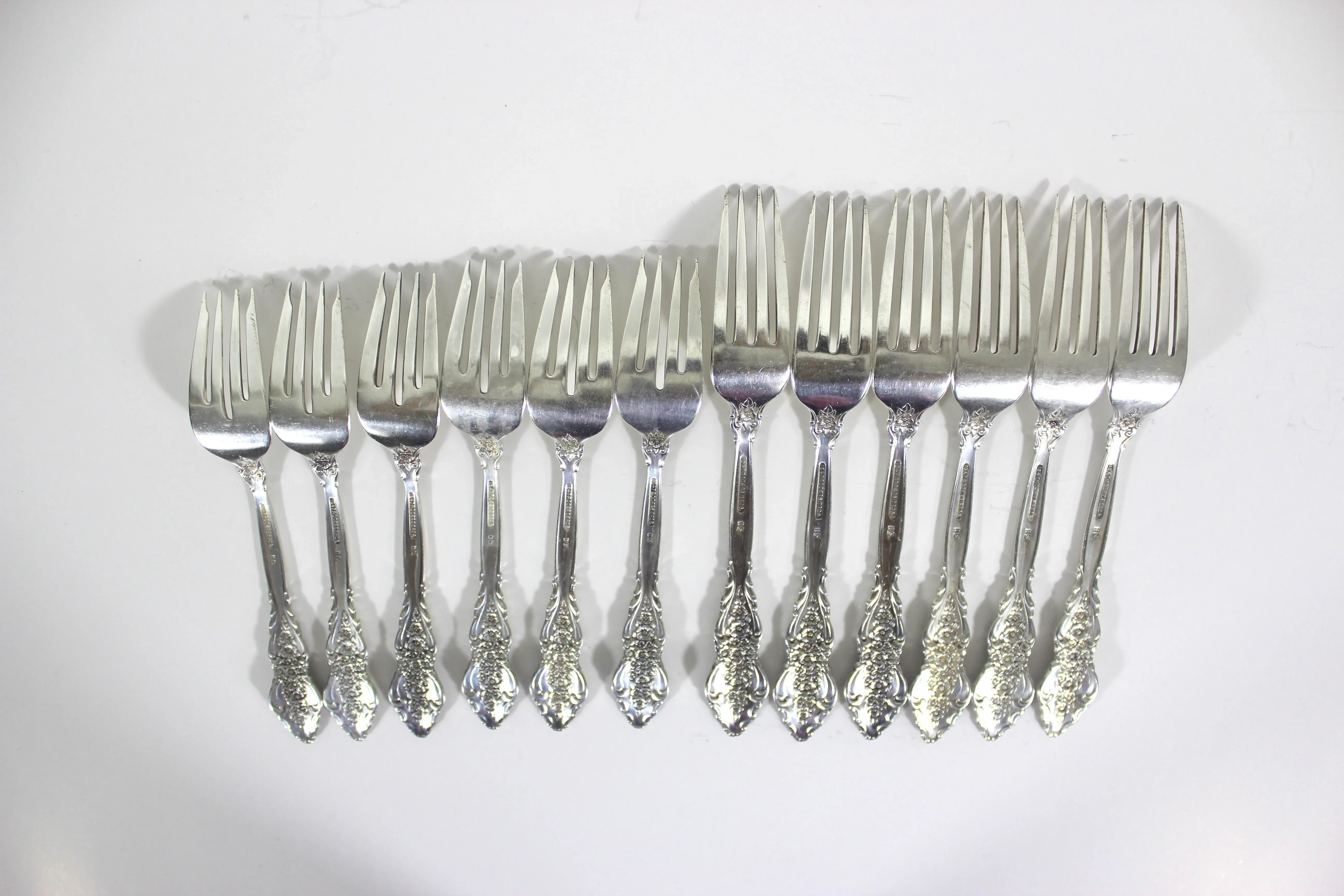 1971 Vintage Ornate Silver Plated Renaissance Six 5-Piece Place Settings Flatware Set- 30 Pieces