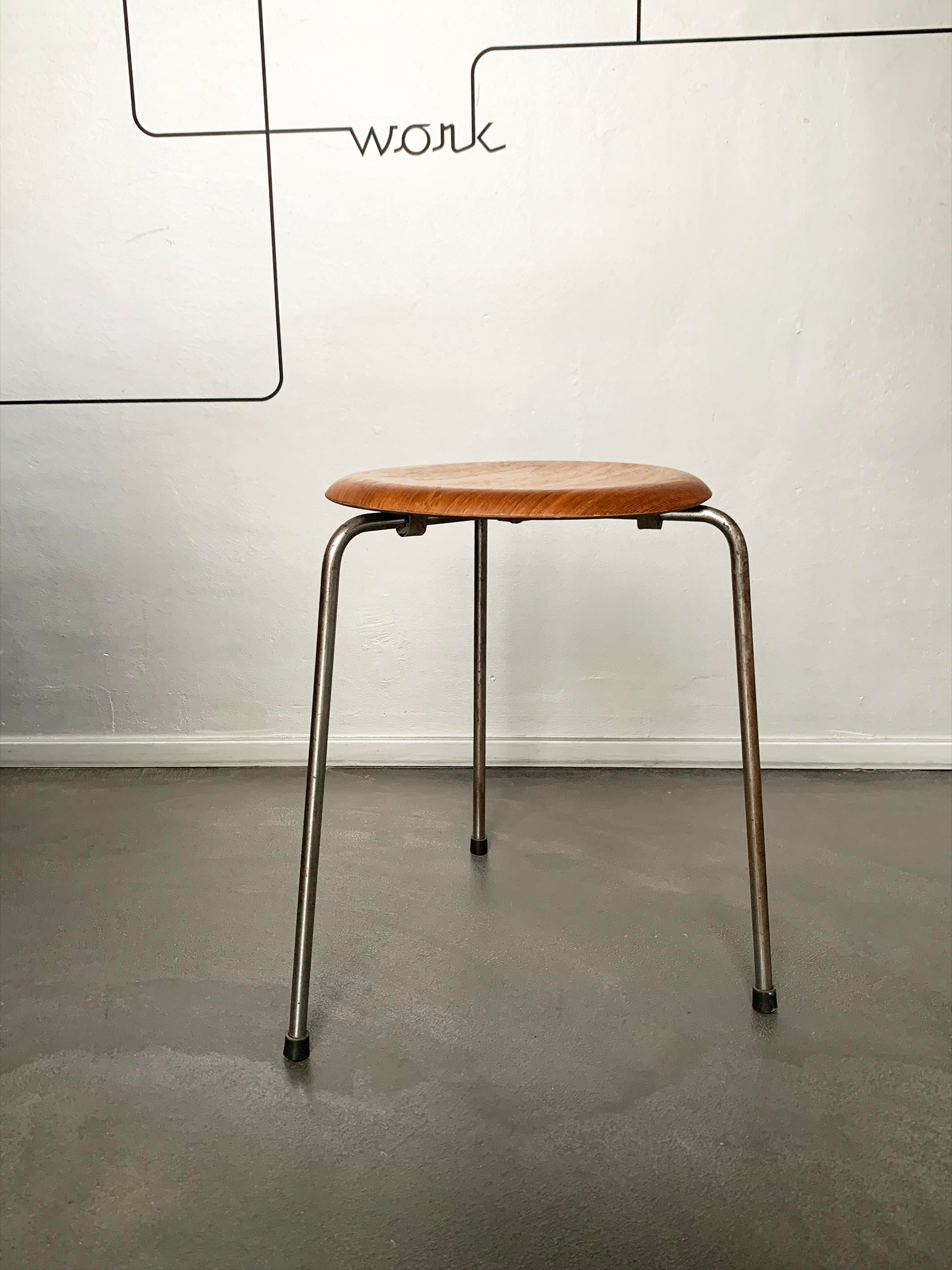 dot-stool-3170-in-teak-by-arne
