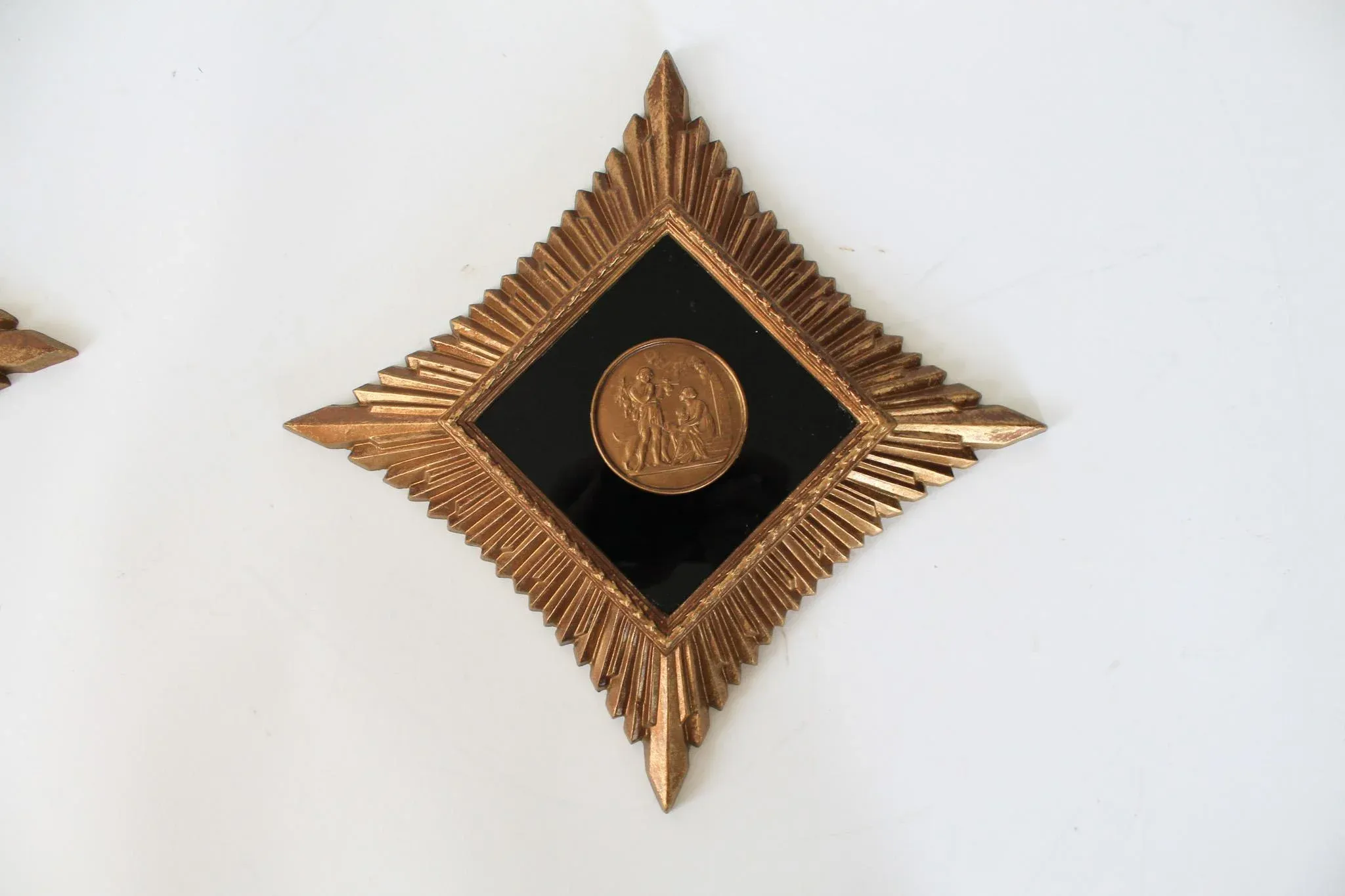 Cat bed - whiteVintage Black & Gold Neoclassical Style Wall Hangings by Turner Mfg. Co. S/4