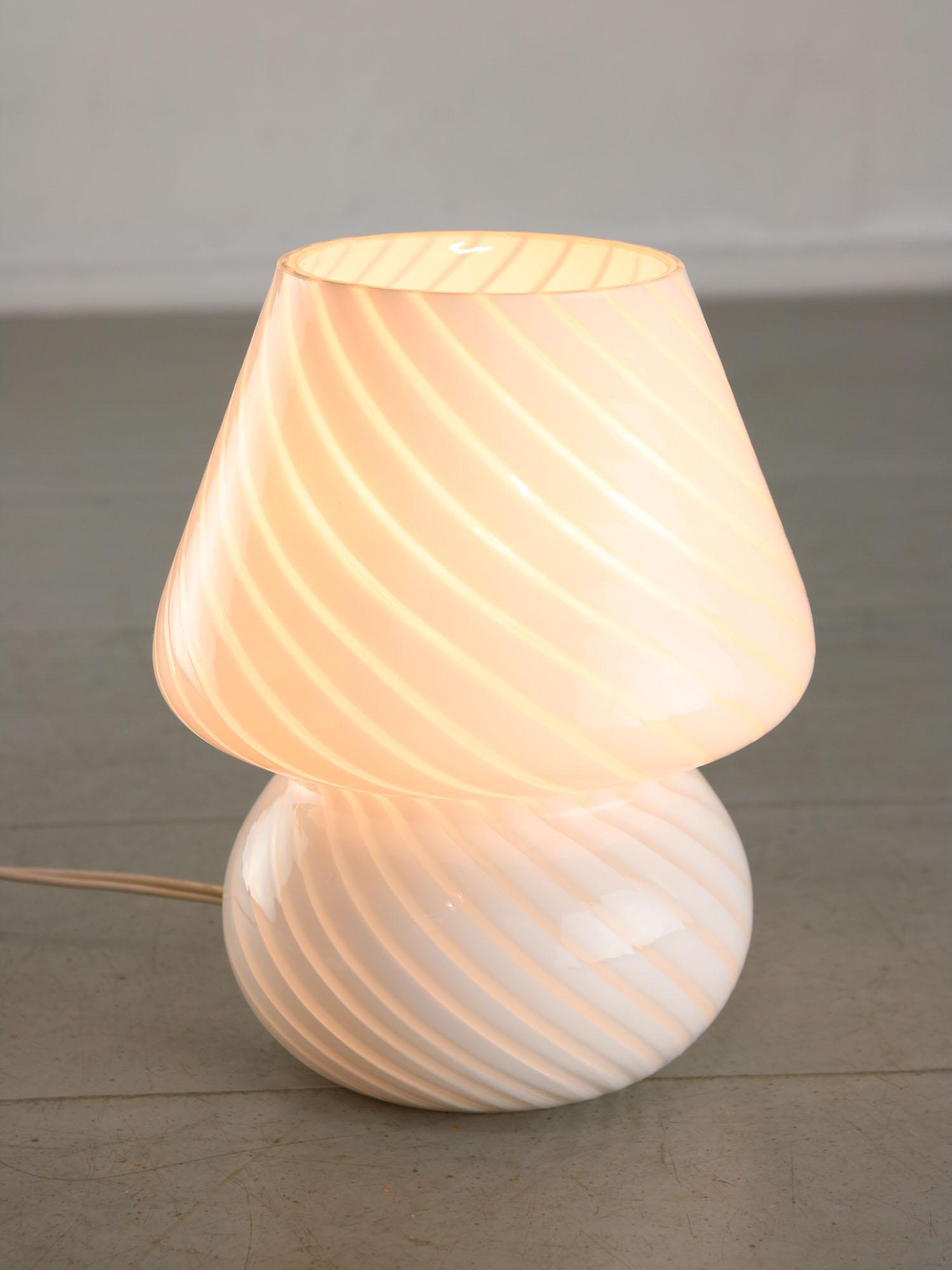 Small Vintage Swirl Table Lamp in Murano Glass, 1970s