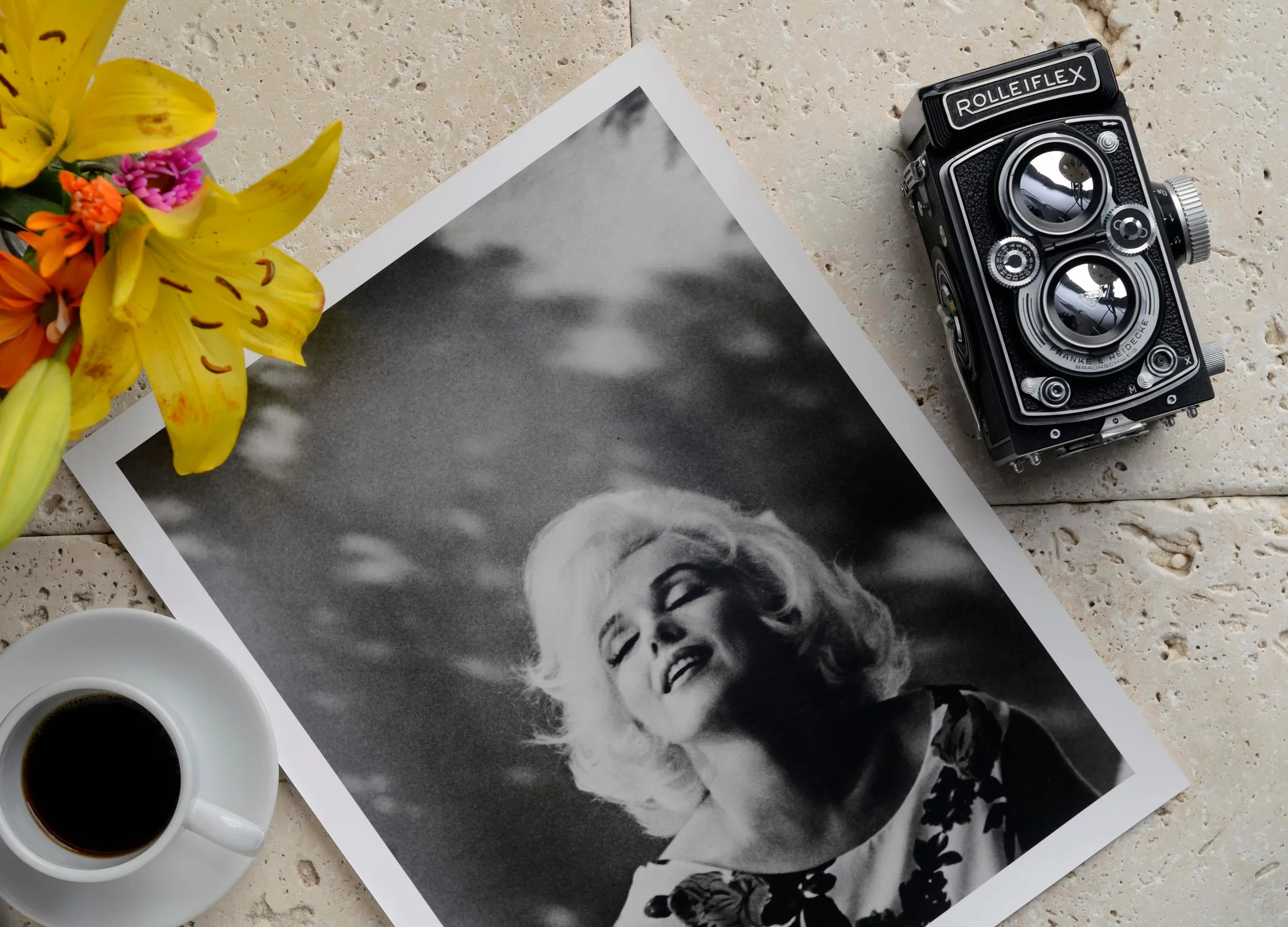 MARILYN MONROE LIFE OF 1926-1962 & 切手シート MARILYN MONROE LIFE OF 1926-1962 & 切手シート - メルカリ