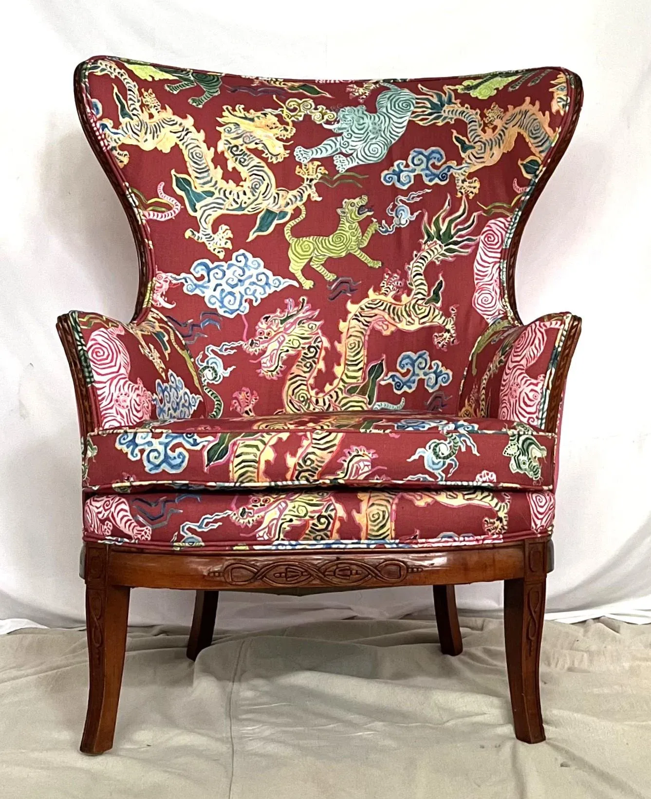 Vintage 椅子　ｓ934 1930s Newly Reupholstered Chinoiserie Butterfly Wingback Chair