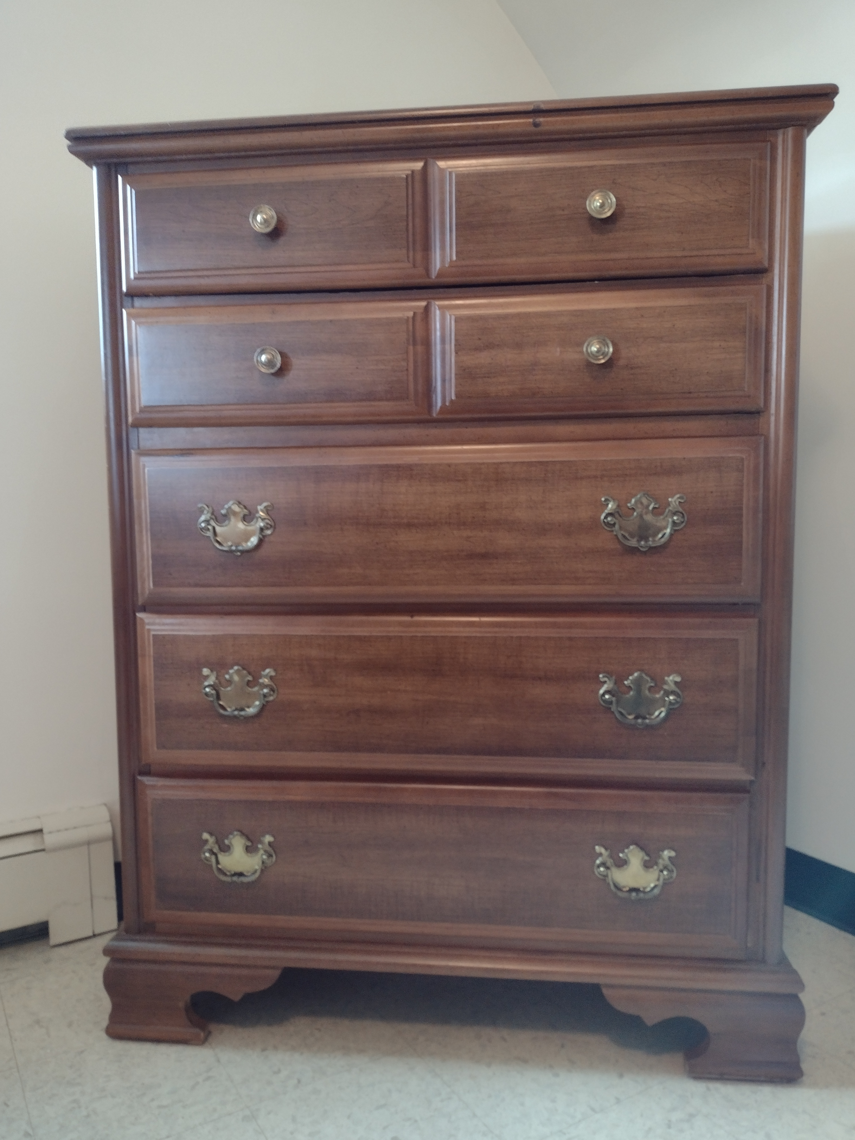 1970s Vintage 5 Drawer Chest of Drawers by Bassett | Chairish