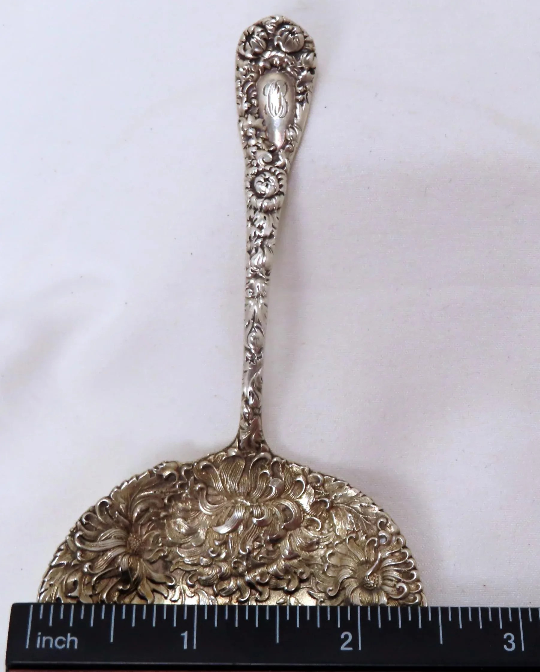 Antique Fancy Art Nouveau Sterling Silver Nut Scoop With Chrysanthemum Flowers