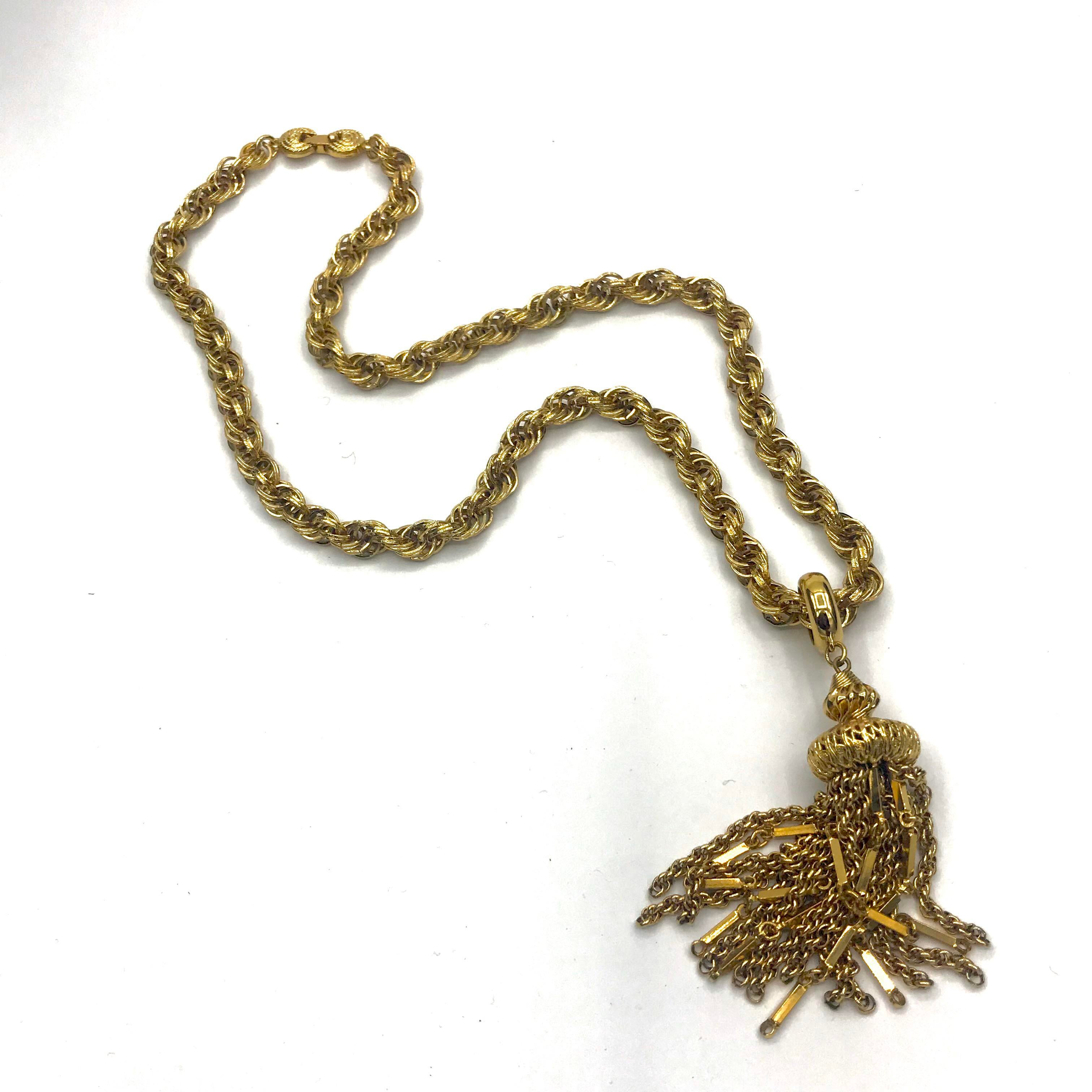 Chunky tassel shop necklace