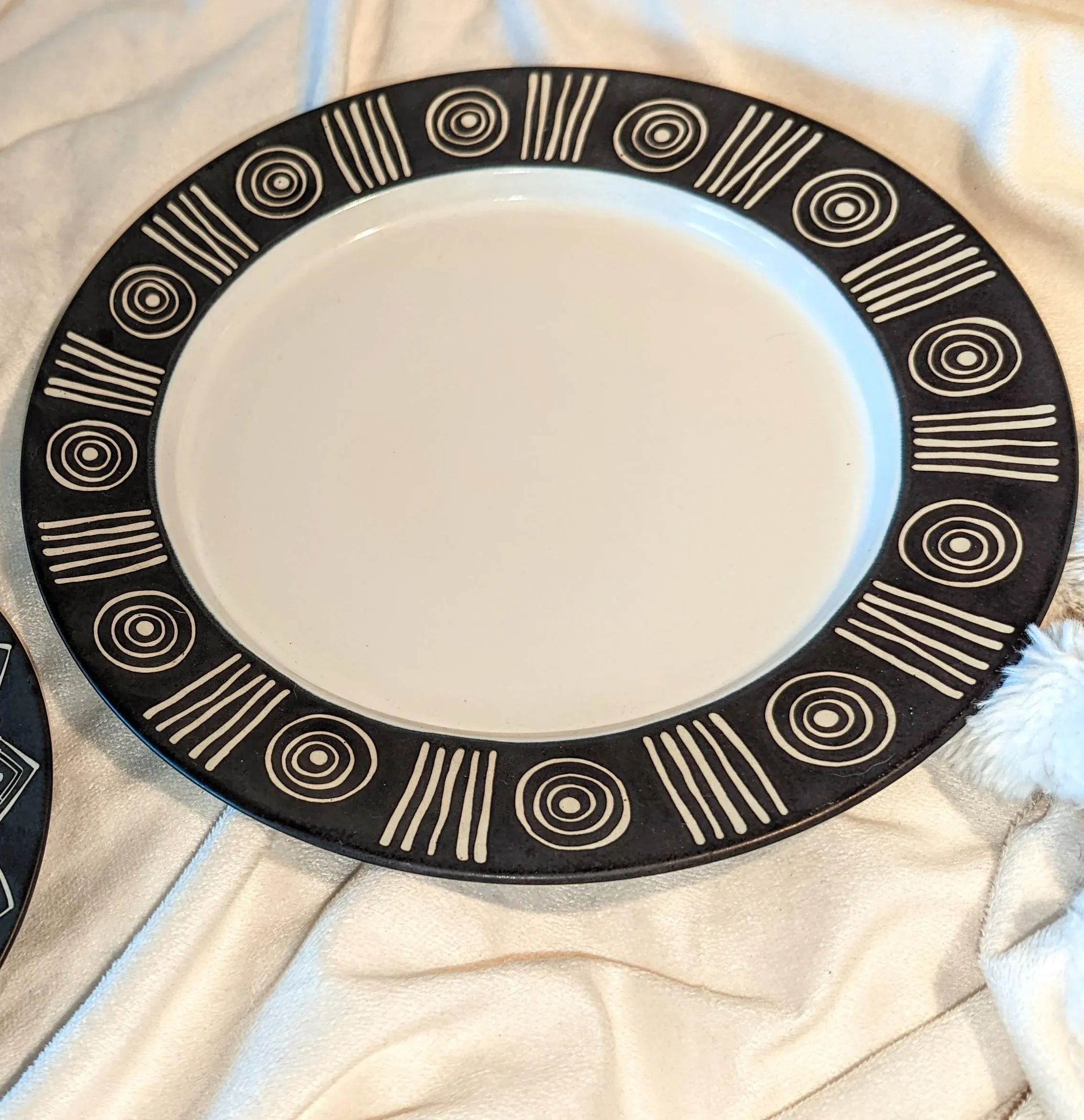 New Wall Decoration Made Out Of Clay And Iron 1990s Plate/Charger Bongo Line for Pottery Barn