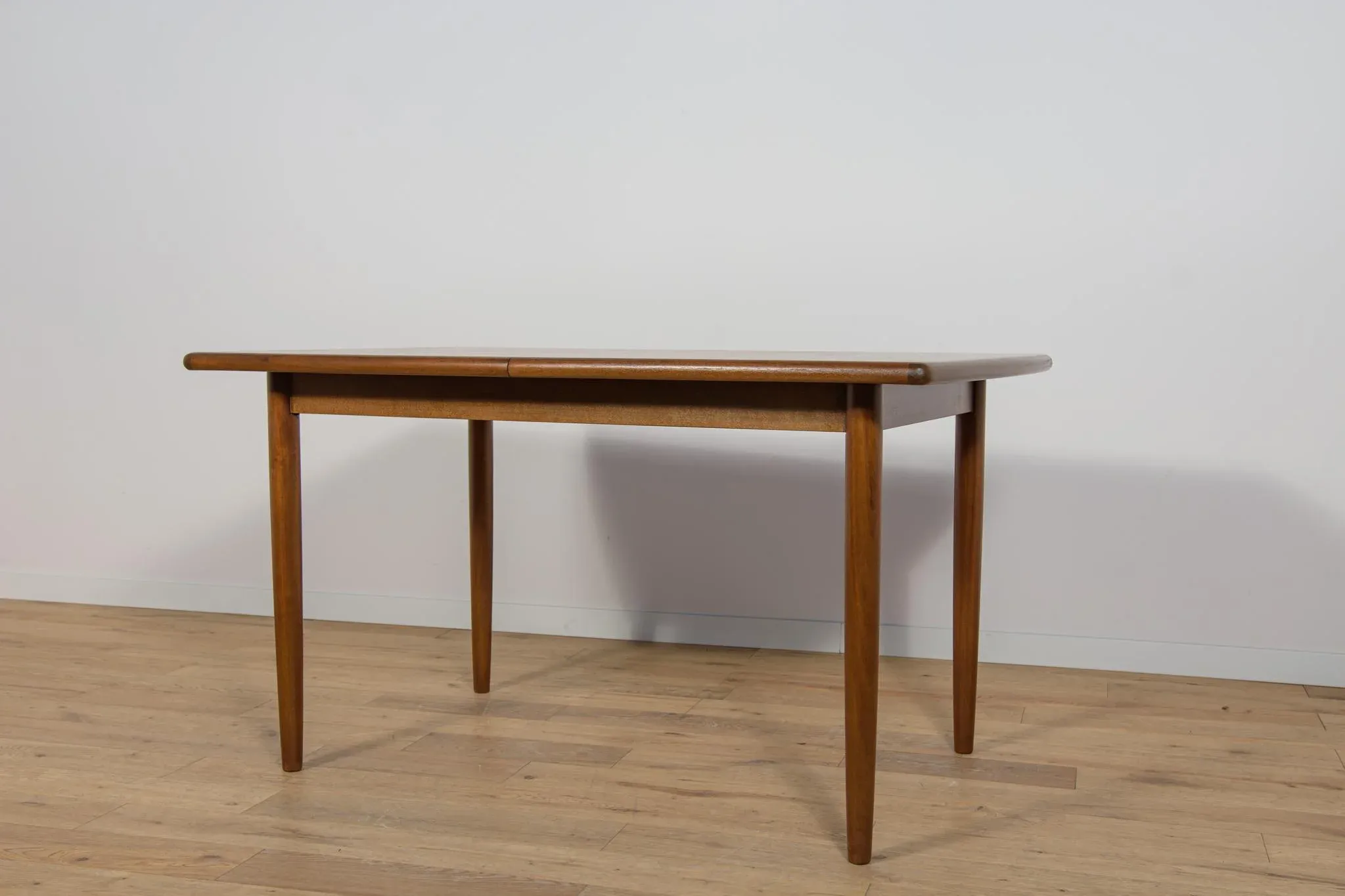 Mid-Century Rectangular Extendable Dining Table from Meredew