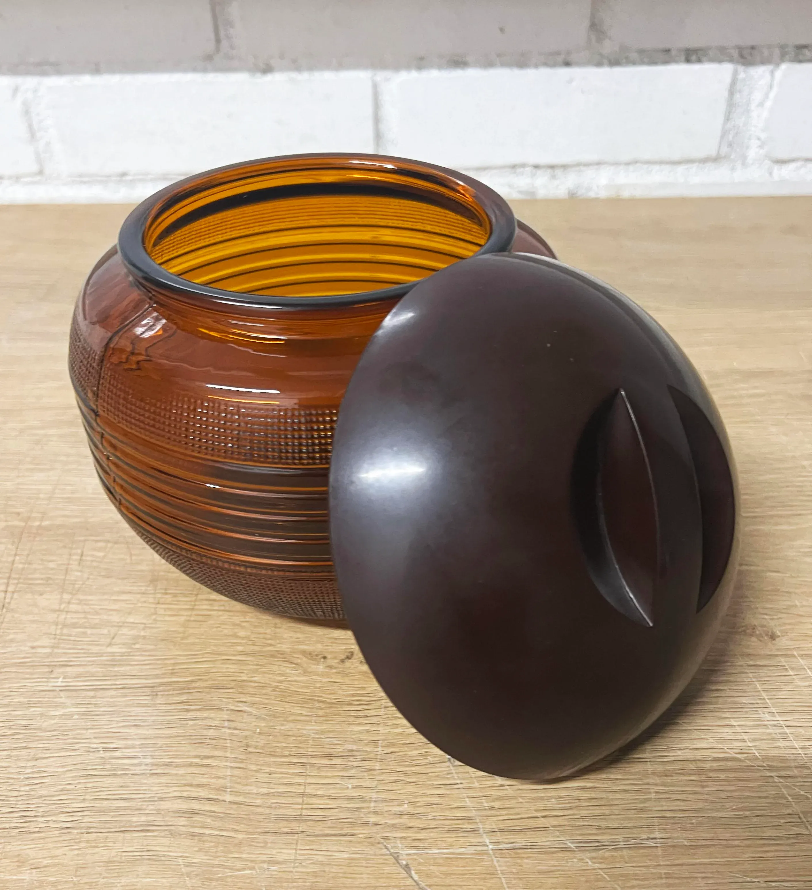 bakelite tobacco jar 1930s Art Deco Amber Glass & Bakelite Tobacco Jar/Humidor