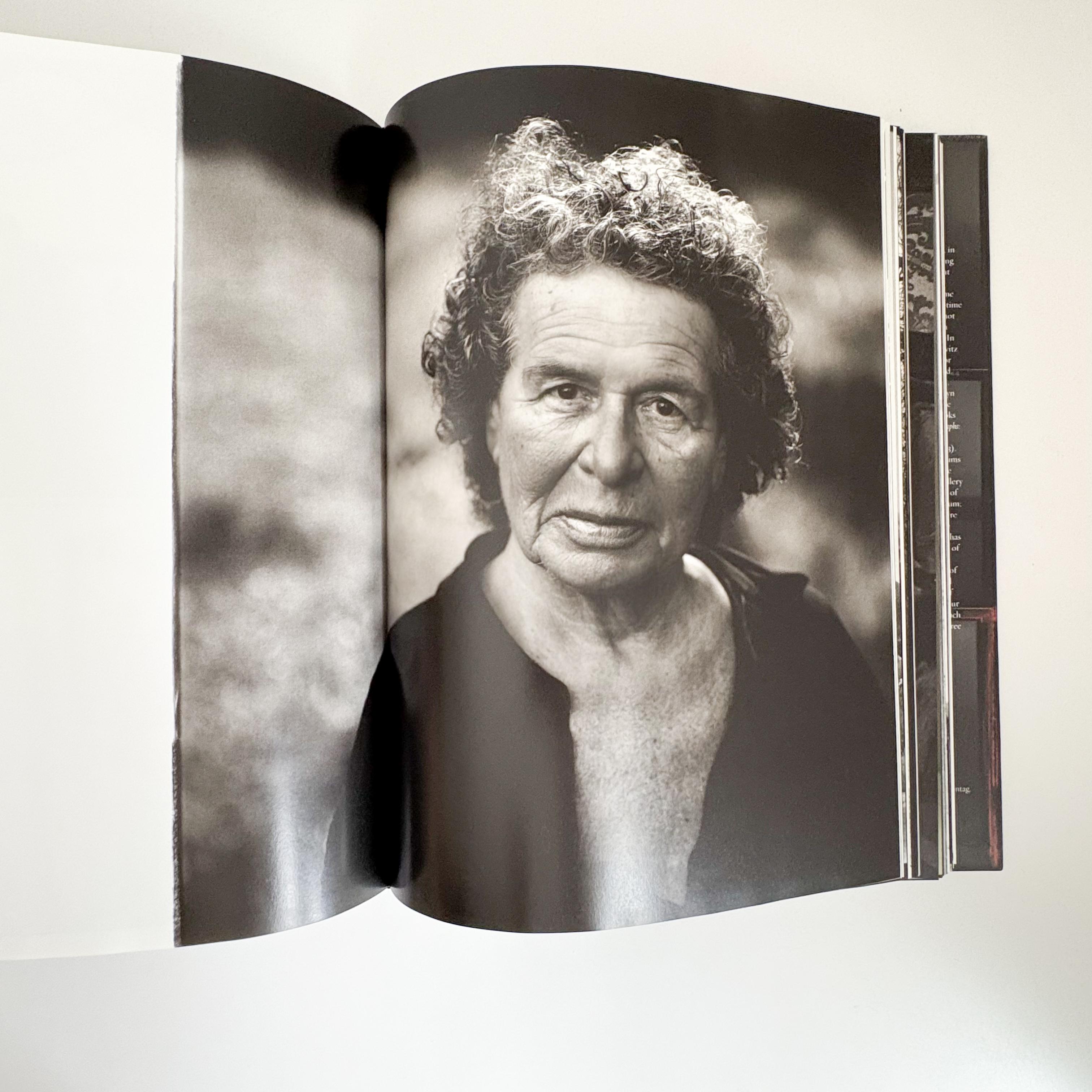 ANNIE LEIBOVITZ A Photographer’s Life A Photographer's Life: 1990-2005 Hardcover October 3, 2006