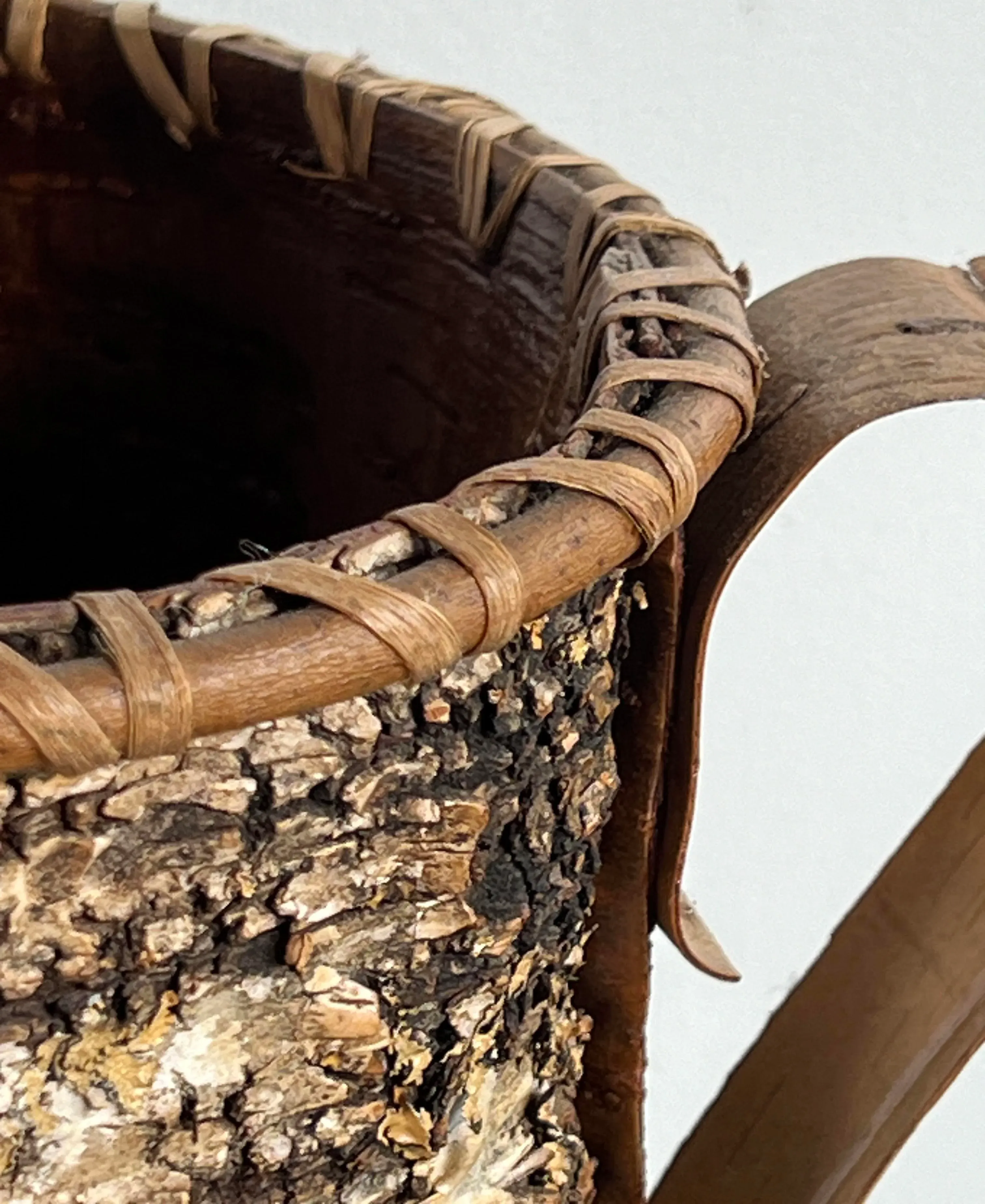 Large Vintage Appalachian Birch Tree Bark Bucket / Basket