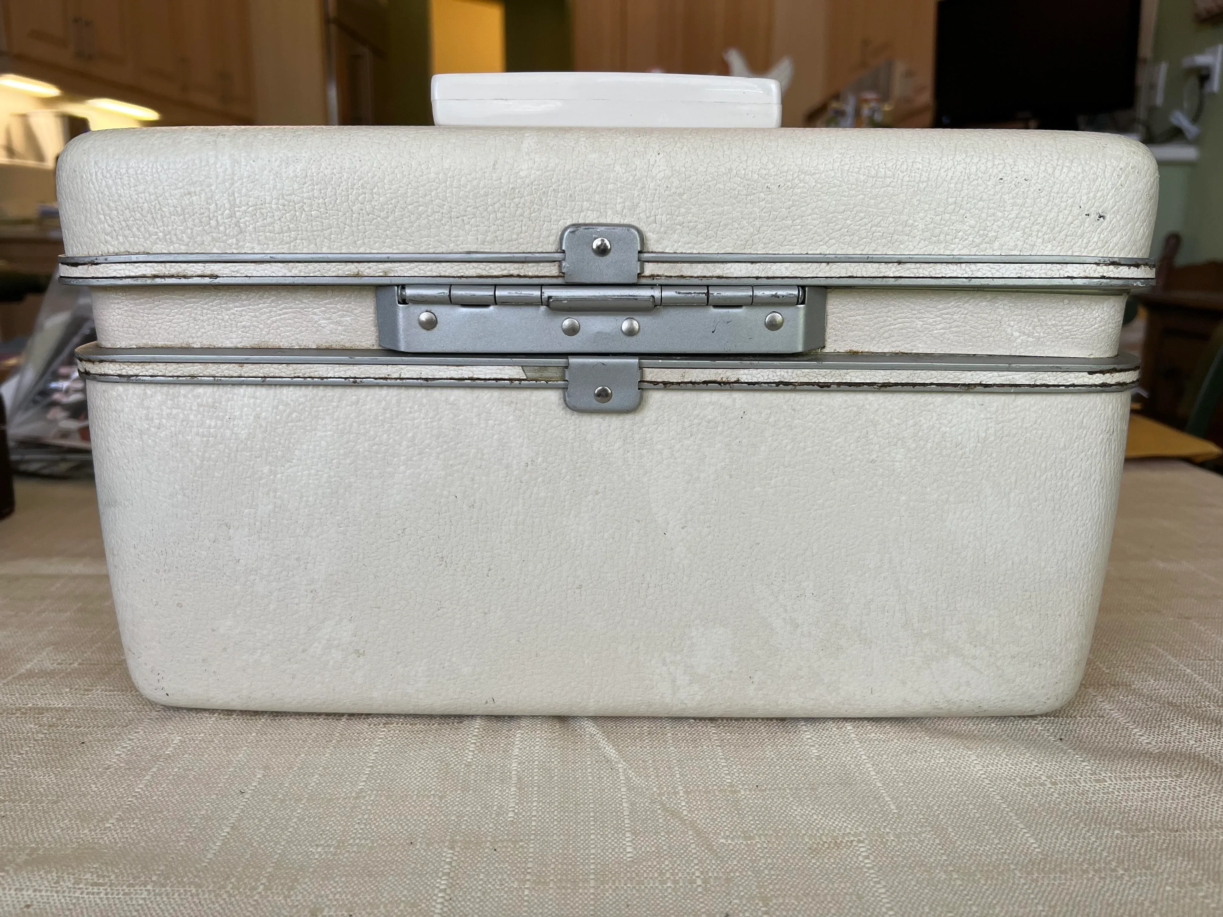 USA Vintage SEARS 60’s Travel Carry Bag 1960s Vintage Sears Courier Roebuck and Company Travel Train