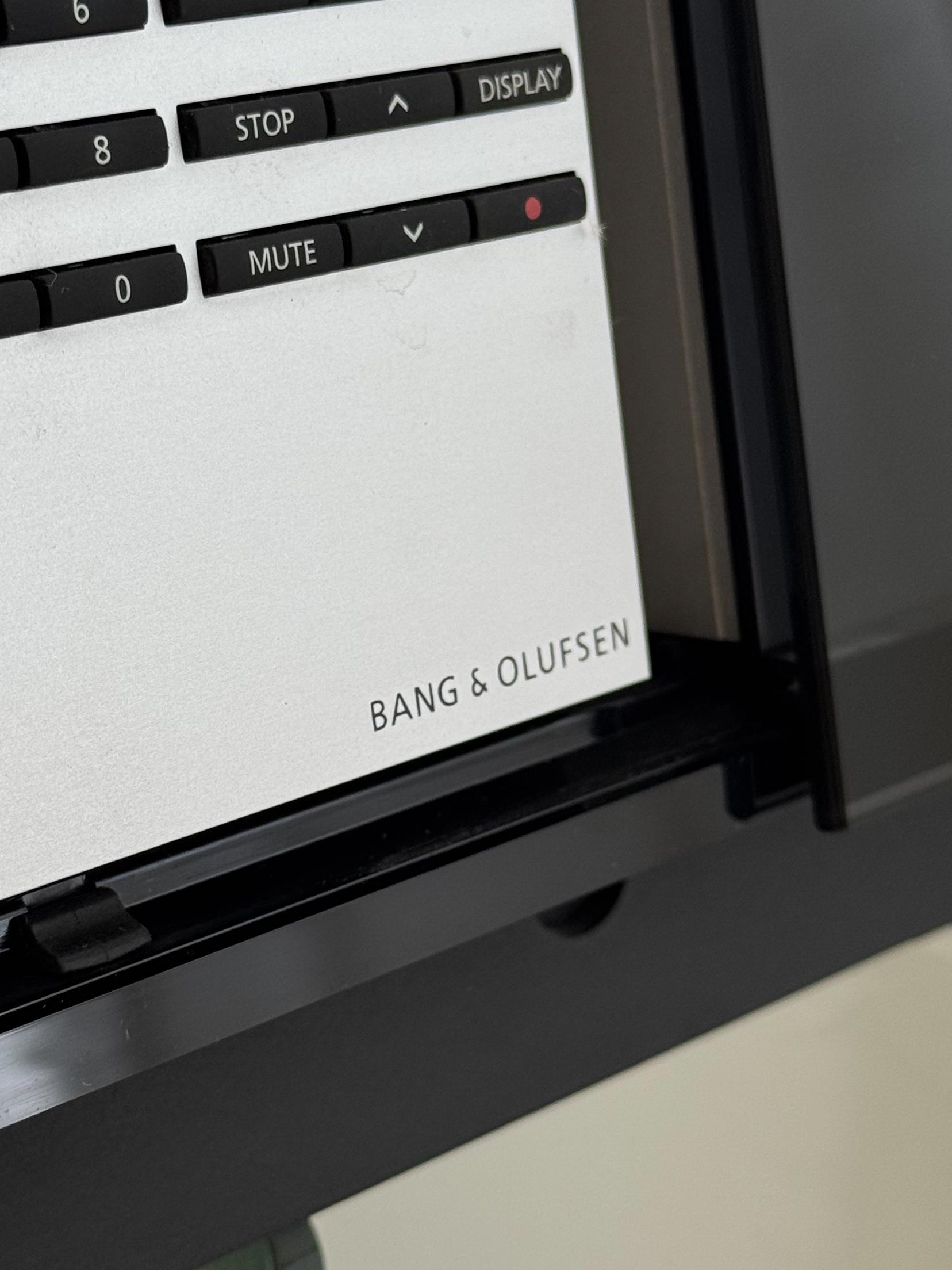 Beosound 3200 & Beolab 8000 from Bang & Olufsen, 1990s, Set