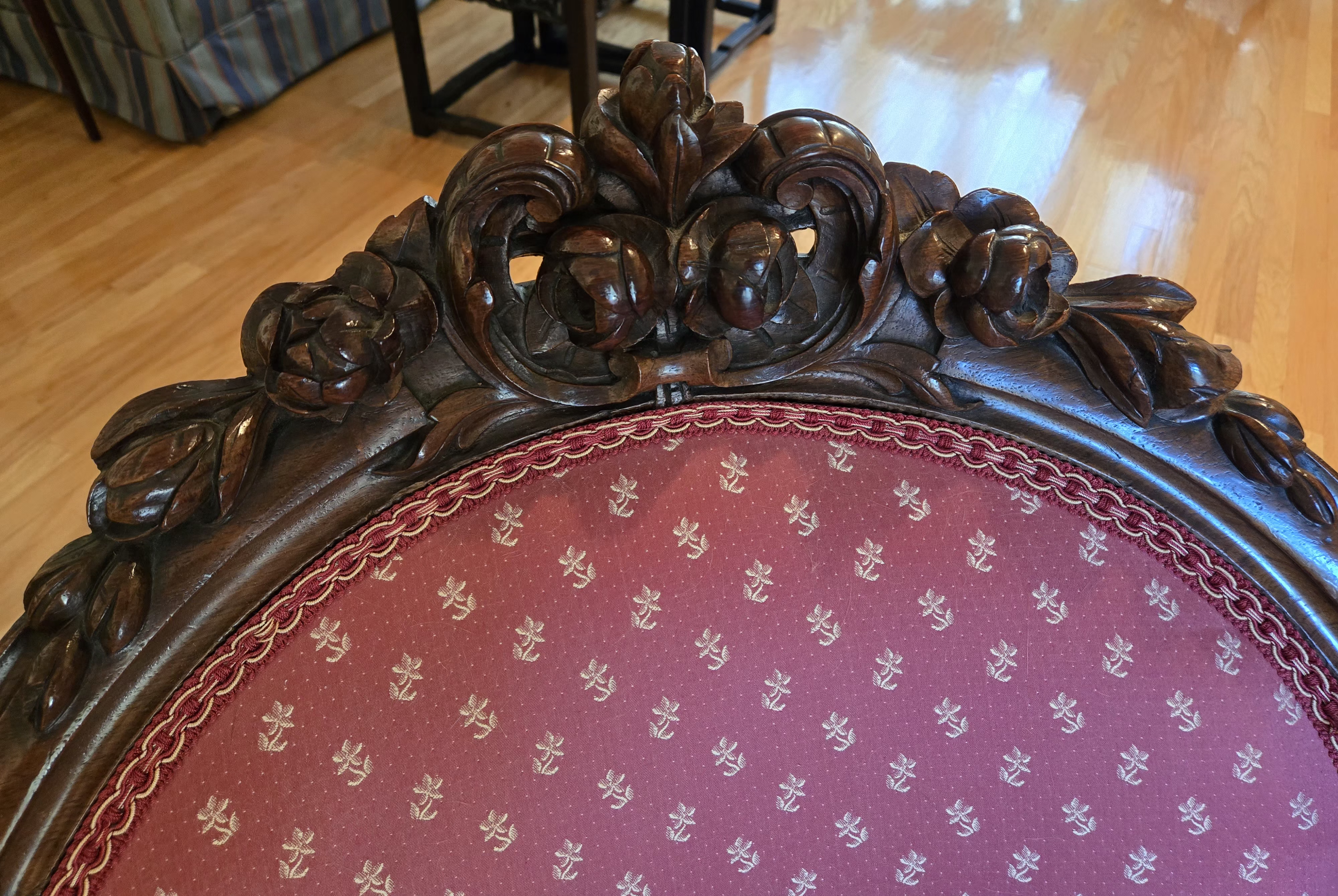 Antique Tete a Tete Chair