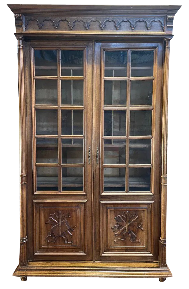 Renaissance Style Walnut Showcase