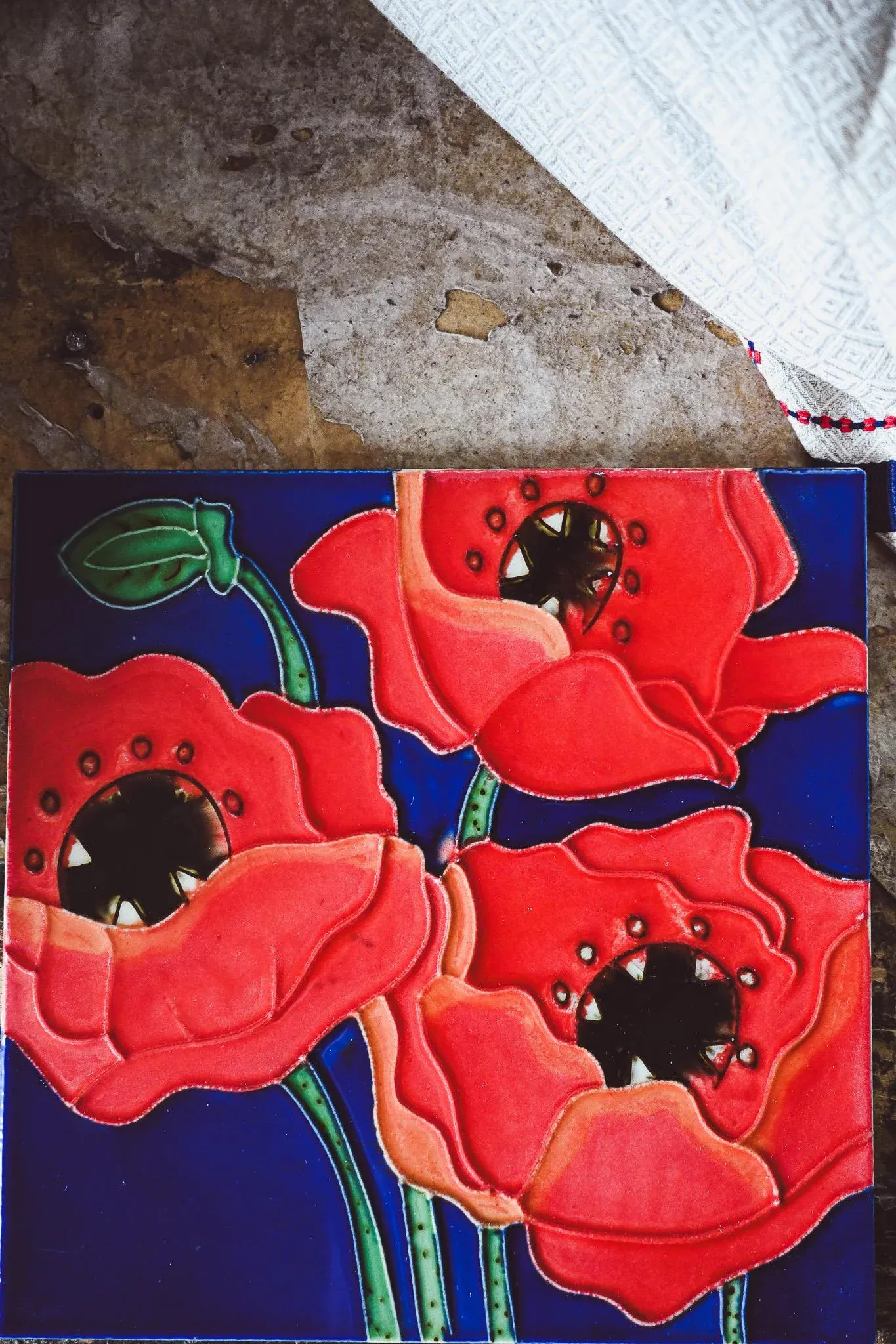 Vintage Poppy Tile - Rustic Floral Wall Decor, 1950s