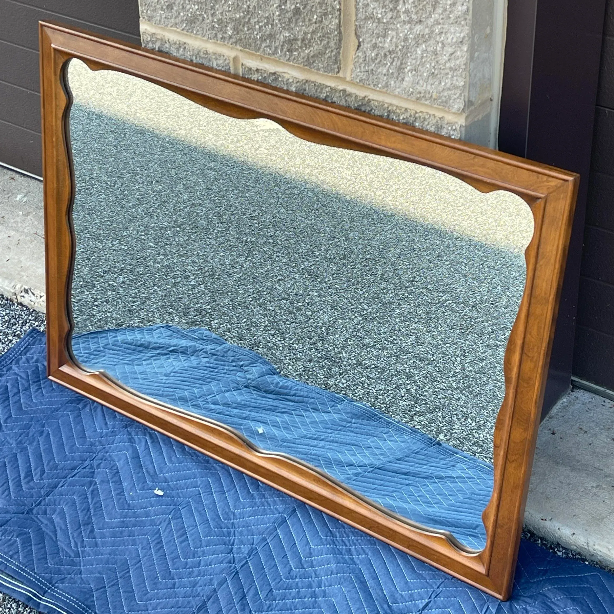 1960s Ethan Allen by Baumritter Heirloom Nutmeg Maple Scalloped