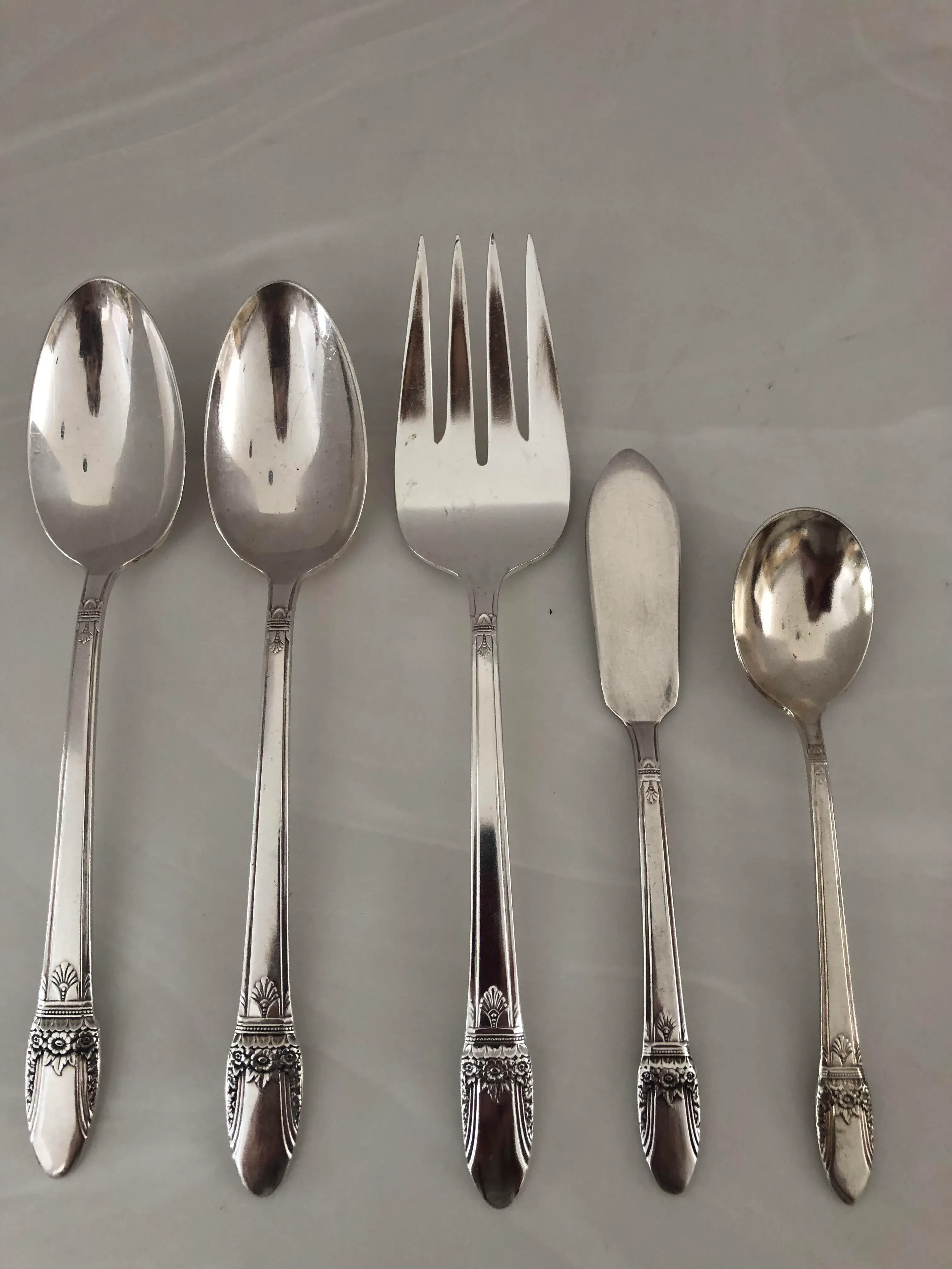 【Rogers Bros】 First Love ディナーセット 4名用24本 Rogers Bros】 First Love ディナーセット 4名用24本 Rogers Bros