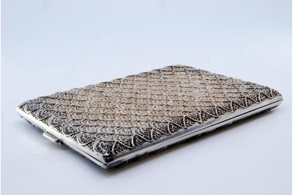 peacock cigarette case Amazon.com: White Peacock Cigarette Case Cigarette Holder Case Cigarette  Case for Women Men Vintage Cigarette Case Cigarette Box Plastic Cigarette  Case Small Cigarette Case : Health & Household