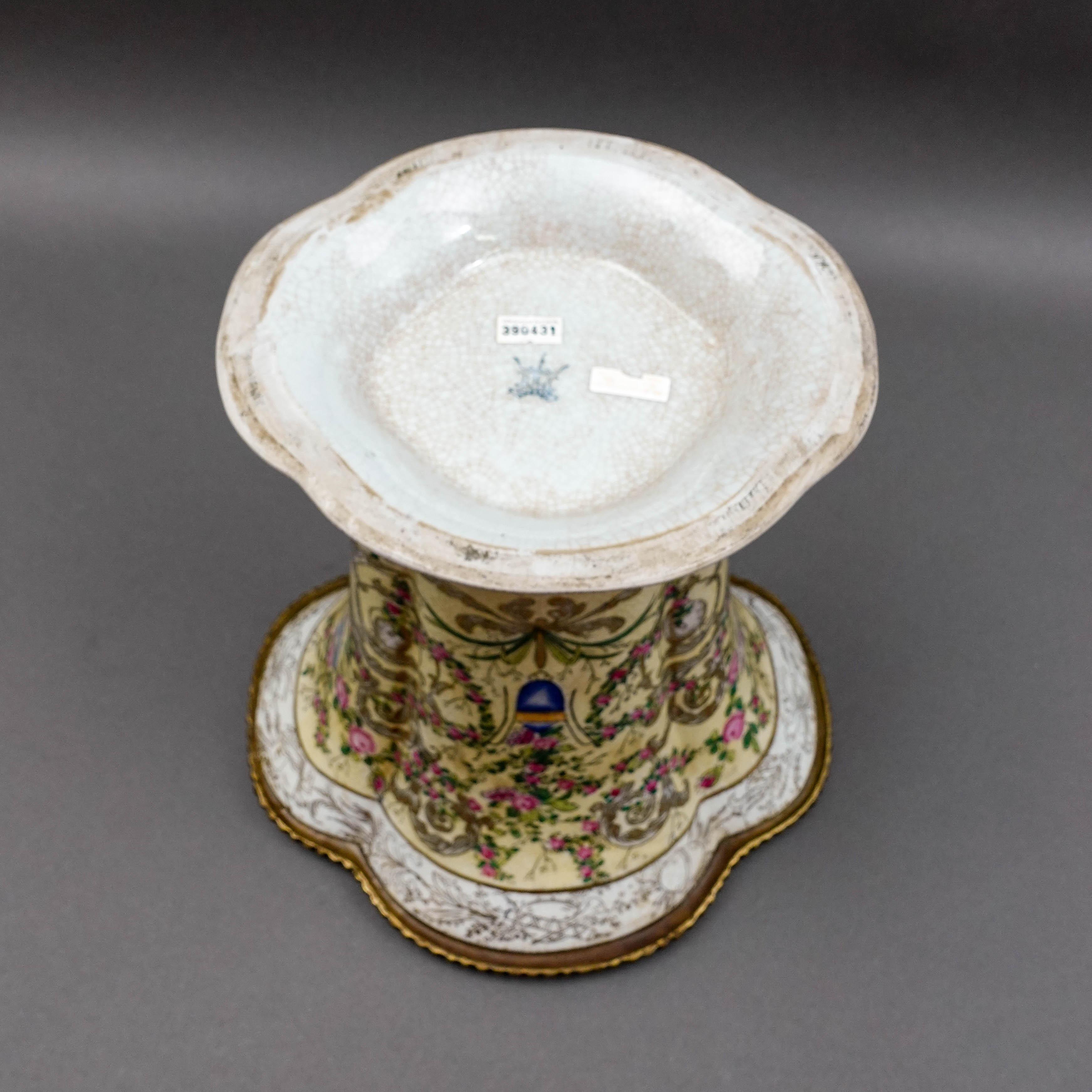 United Wilson UW 1897 Crackle Hand Painted Floral Bronze