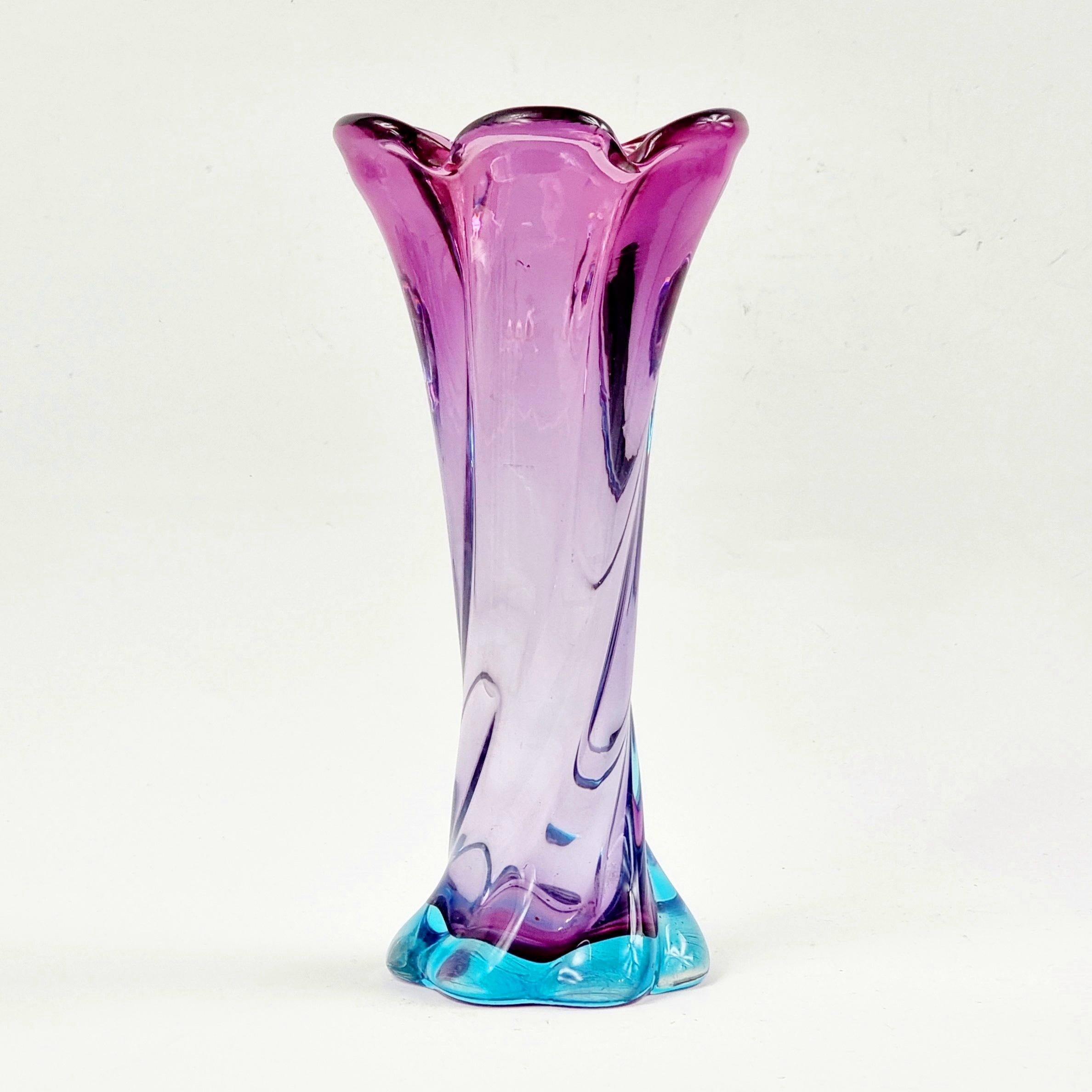 工芸品 Murano Glass Vase (Purple) mid-century-twisted-murano-