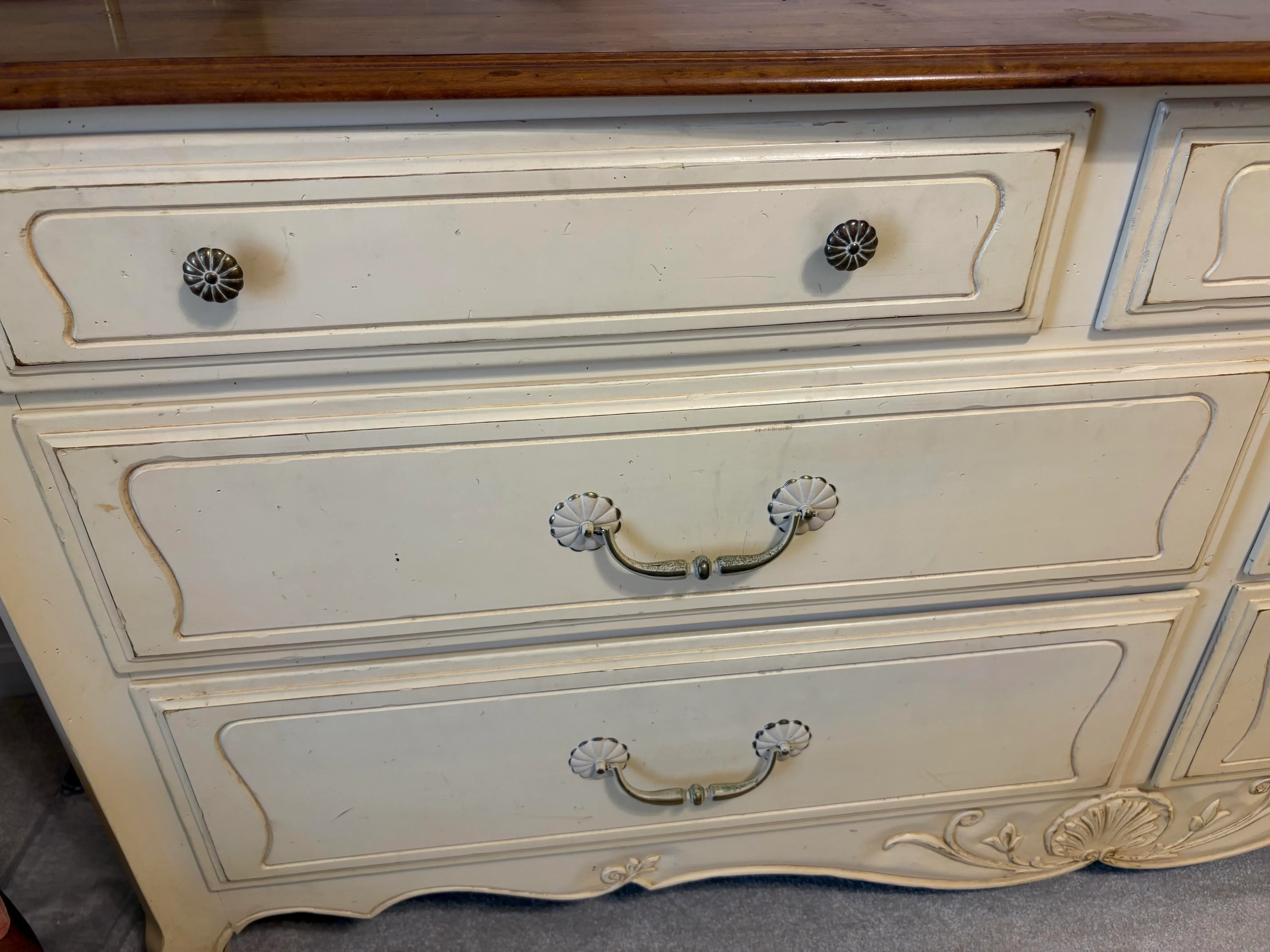 French Provincial Ethan Allen Dresser, Ethan Allen Legacy Collection