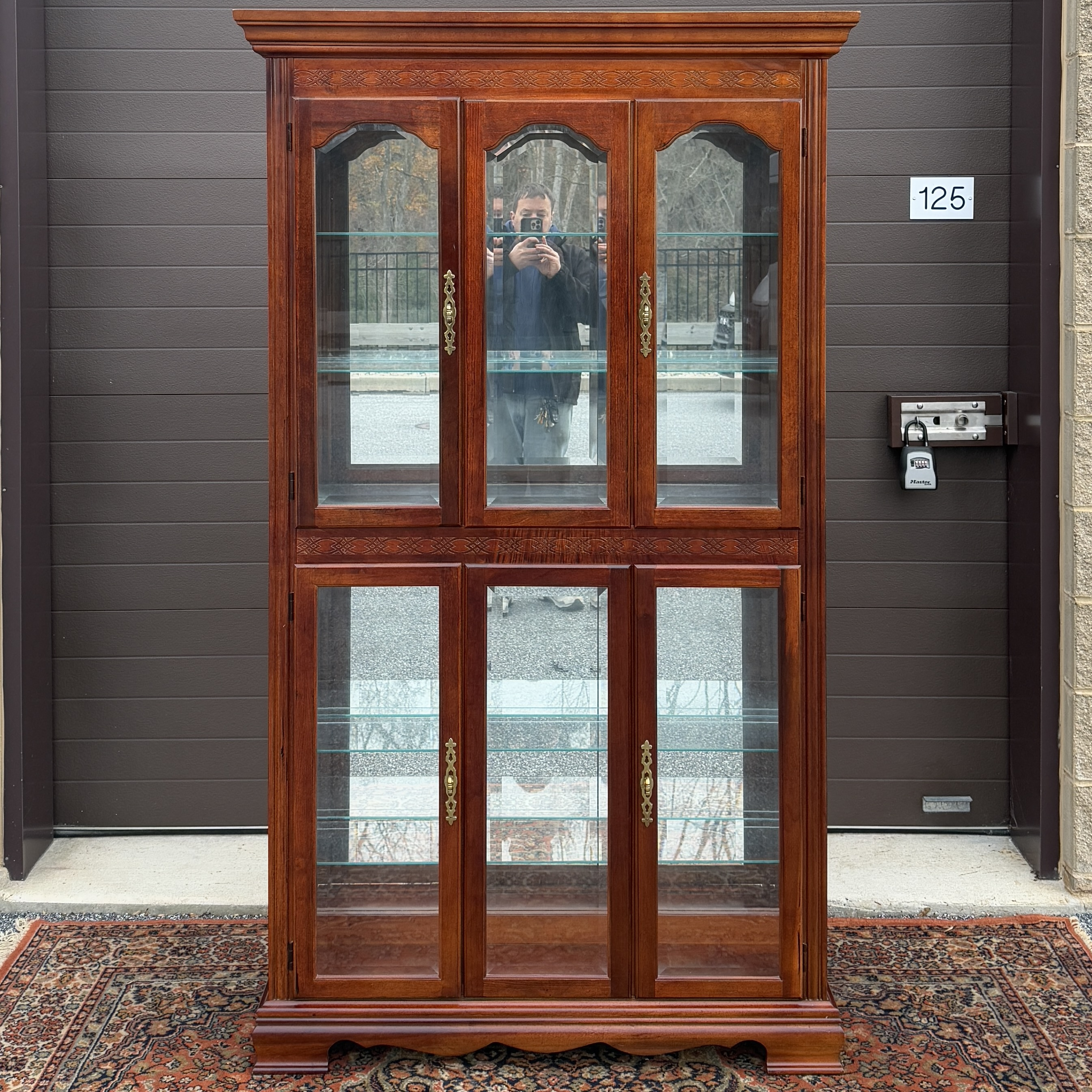 Vintage Pulaski Furniture Traditional Chippendale Auburn Cherry 4