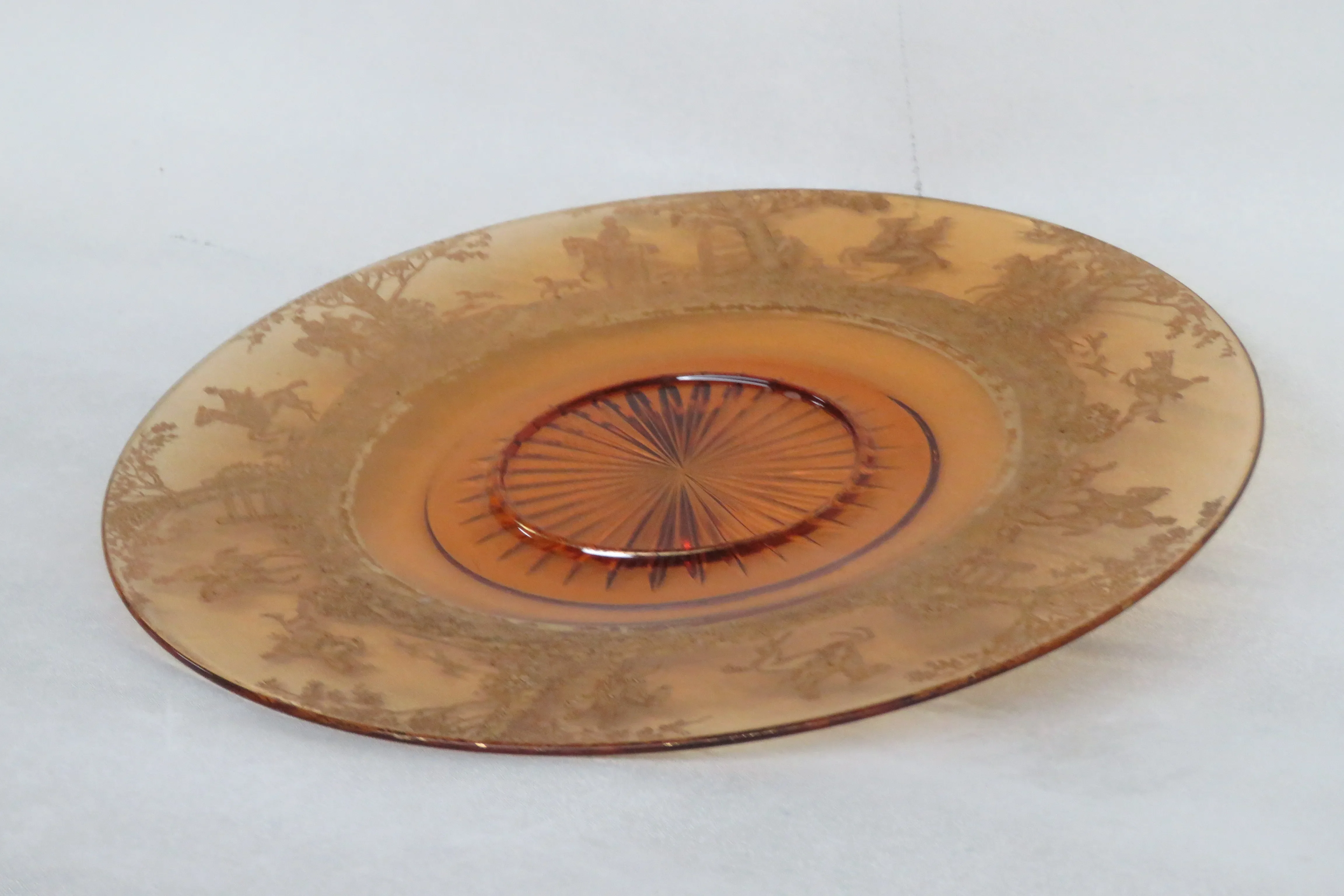 Cambridge Glass Imperial Etched Hunt Scene Amber Glass Plate