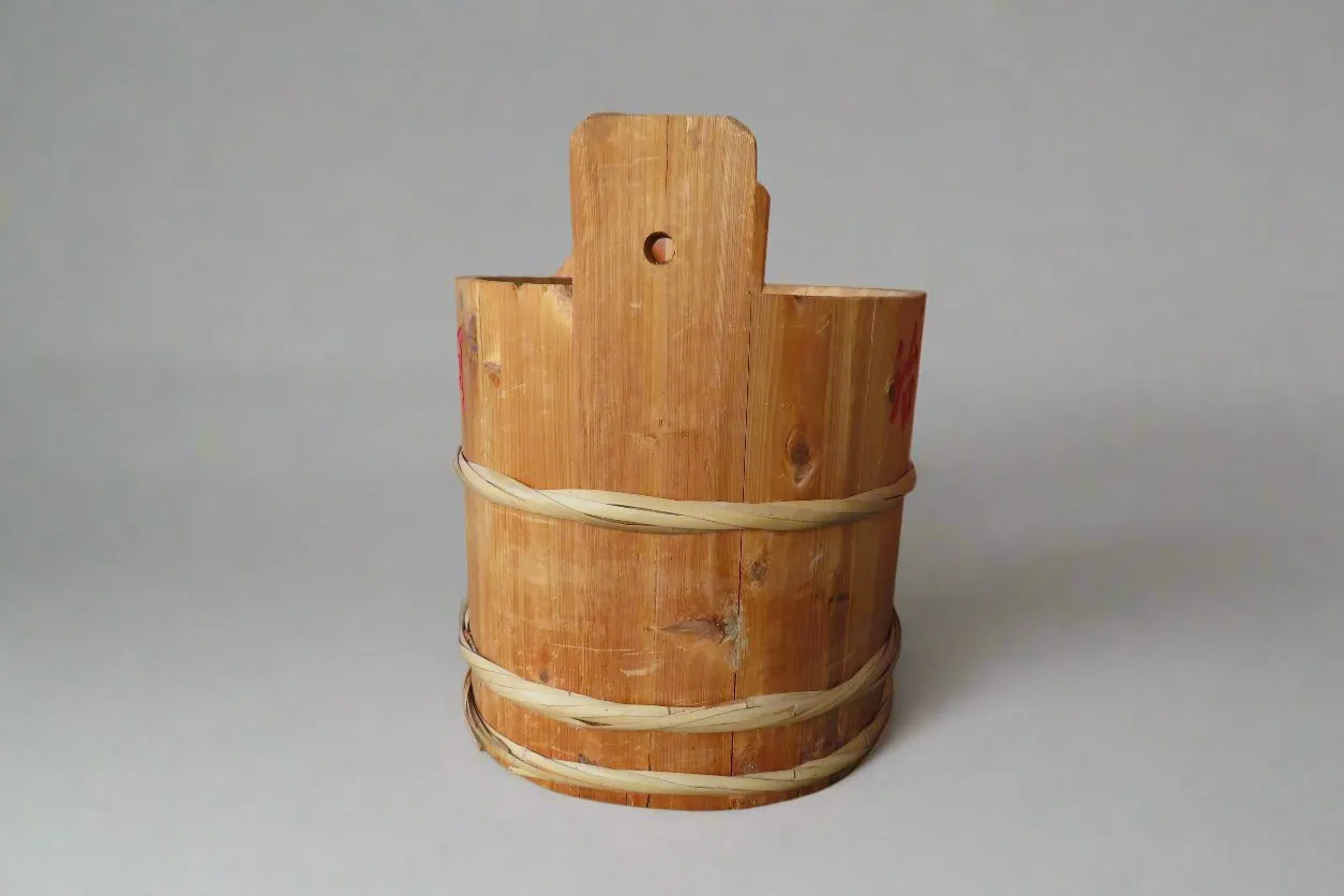 Large Japanese Cedar Yoshino Sugi Sake Tarozake Barrel | Chairish