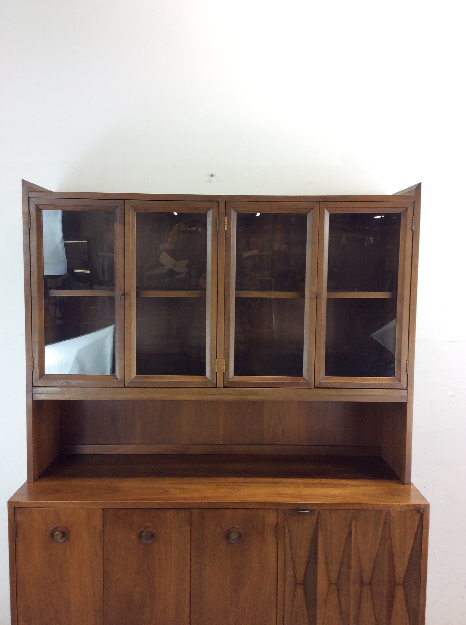 midcentury額 Mid Century Modern 2pc China Cabinet by Albert Parvin for