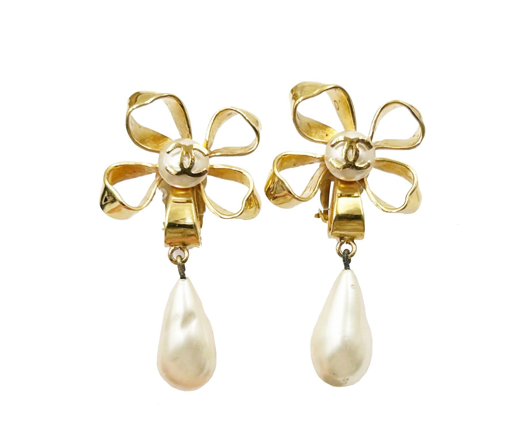 ★VINTAGE HOLLYWOOD★ Petit Twinkle Ribbon Pearl Earrings_VH Classic Tahitian Pearl Dangle Earrings | AAA | 14 Karat