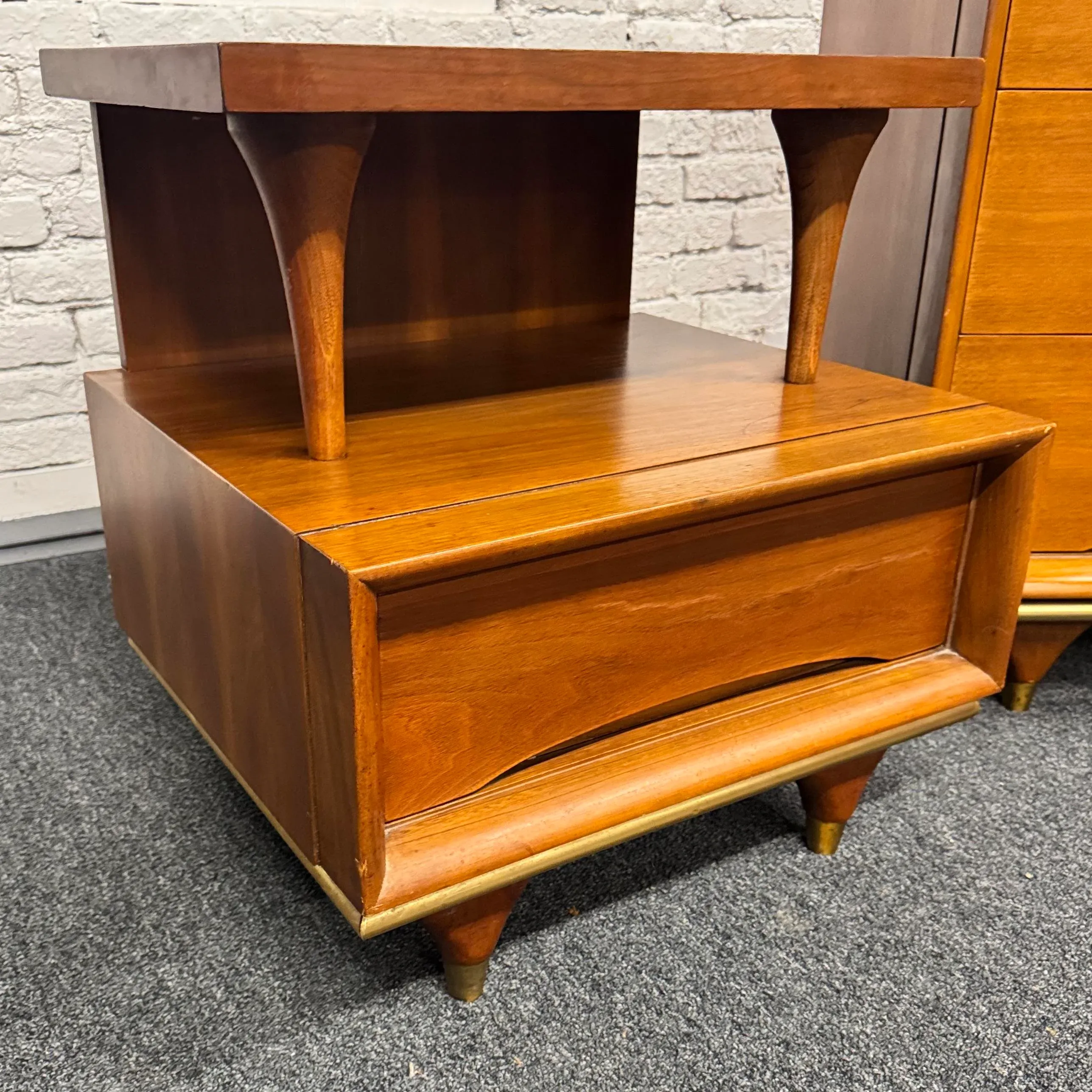 Kent Coffey Elegante Highboy Dresser and Nightstand 1960s is available for  purchase on au PAY Market - Imported Goods Online Store Co.Ltd. | au PAY  Market - Online Shopping Site
