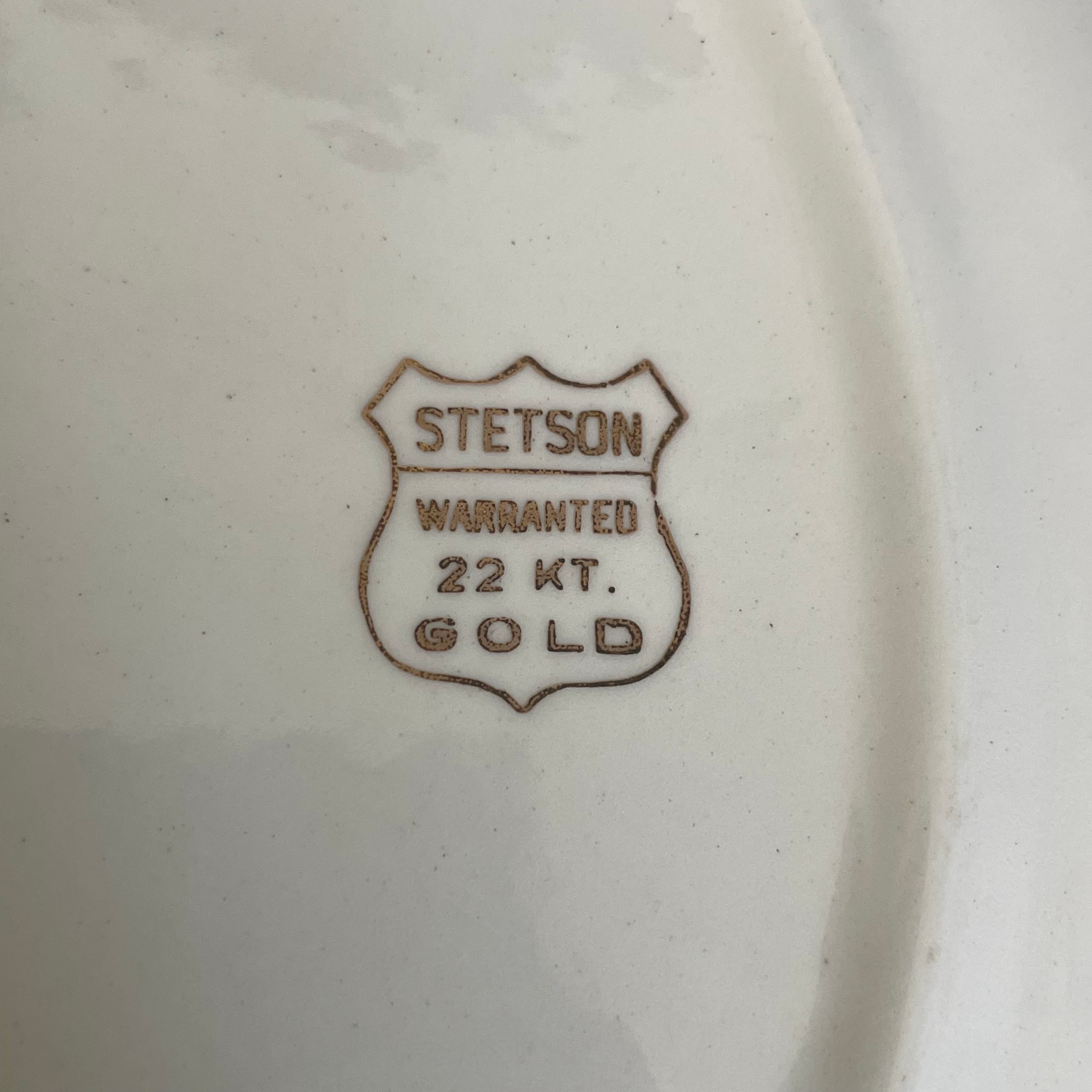 Stetson 22kt Gold Roses Plate With Monogram 