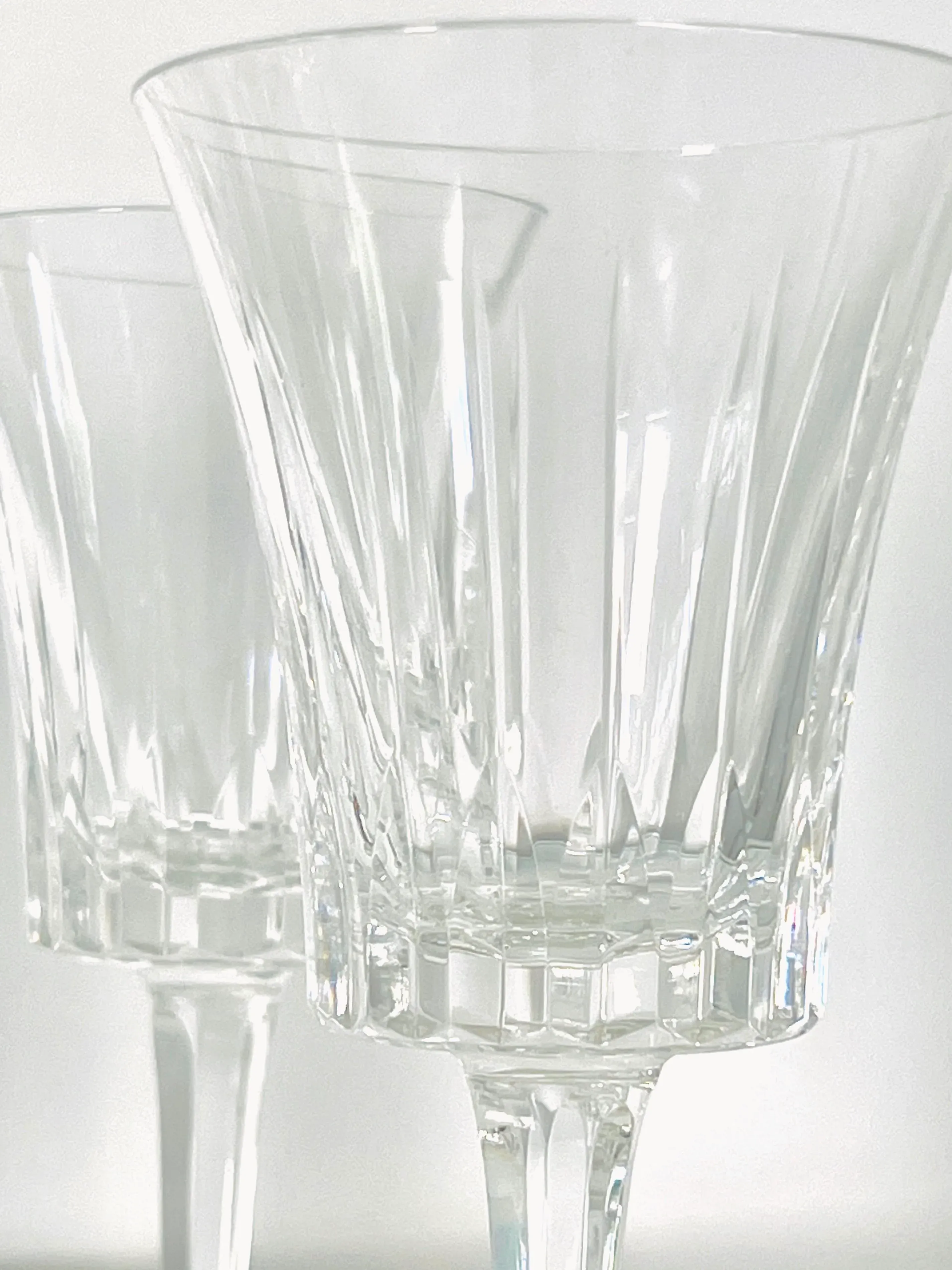 7 glasses of wine in a bottle 7-Piece Decanter and Wine Glass Drinkware Set #JY7410  J&S Italian Imports